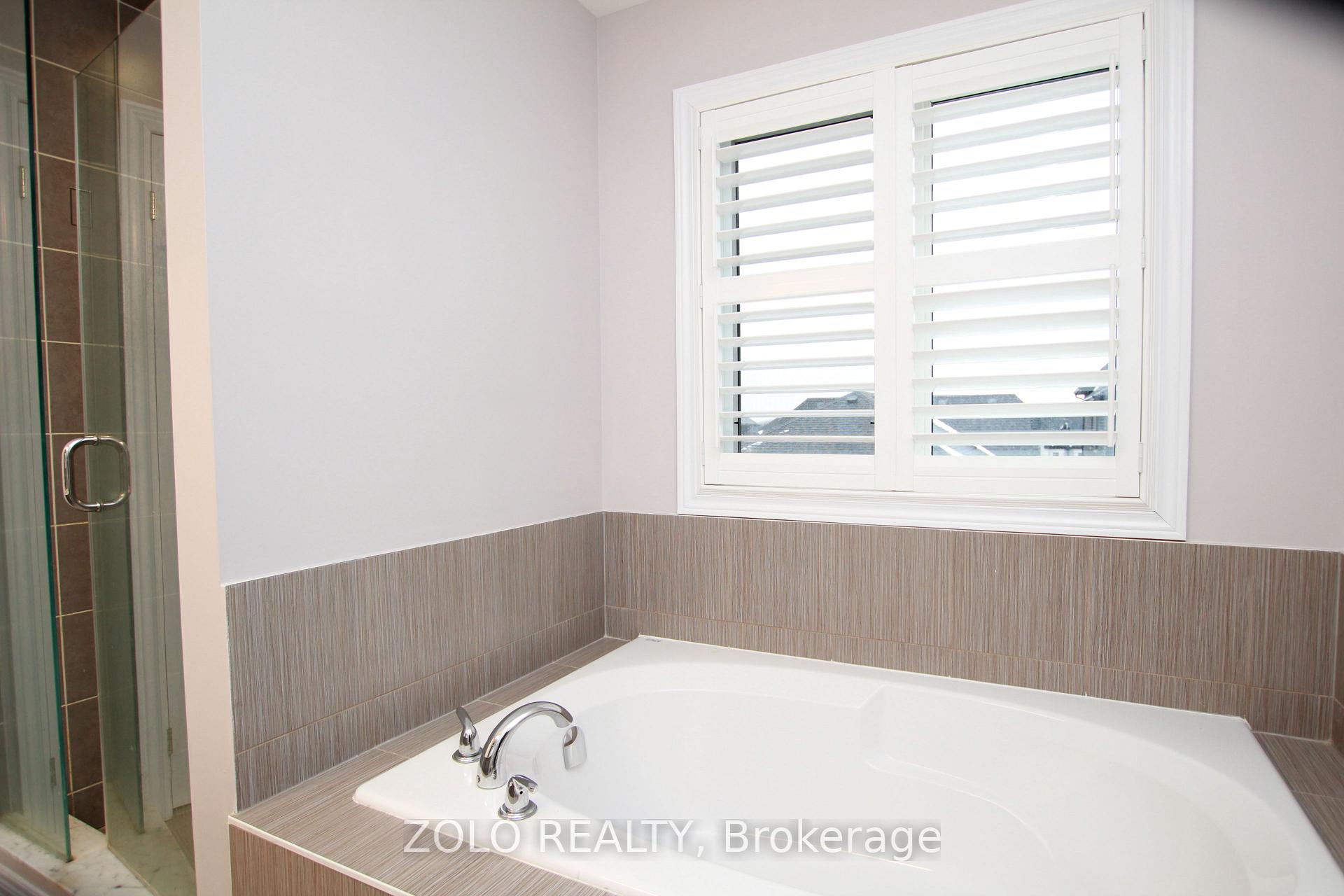 Photo 3 of 1431 Lormel Gate Avenue, Innisfil, Lefroy — HOMEH