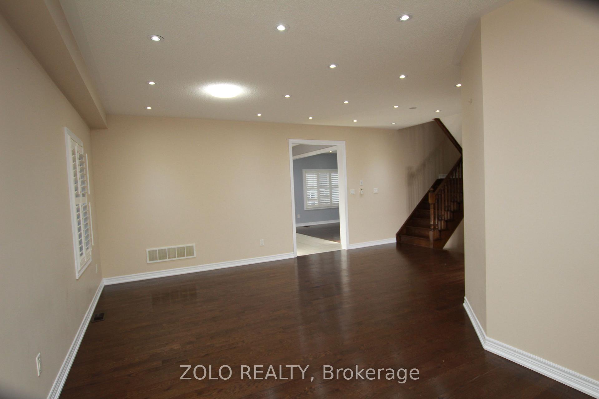 Photo 33 of 1431 Lormel Gate Avenue, Innisfil, Lefroy — HOMEH