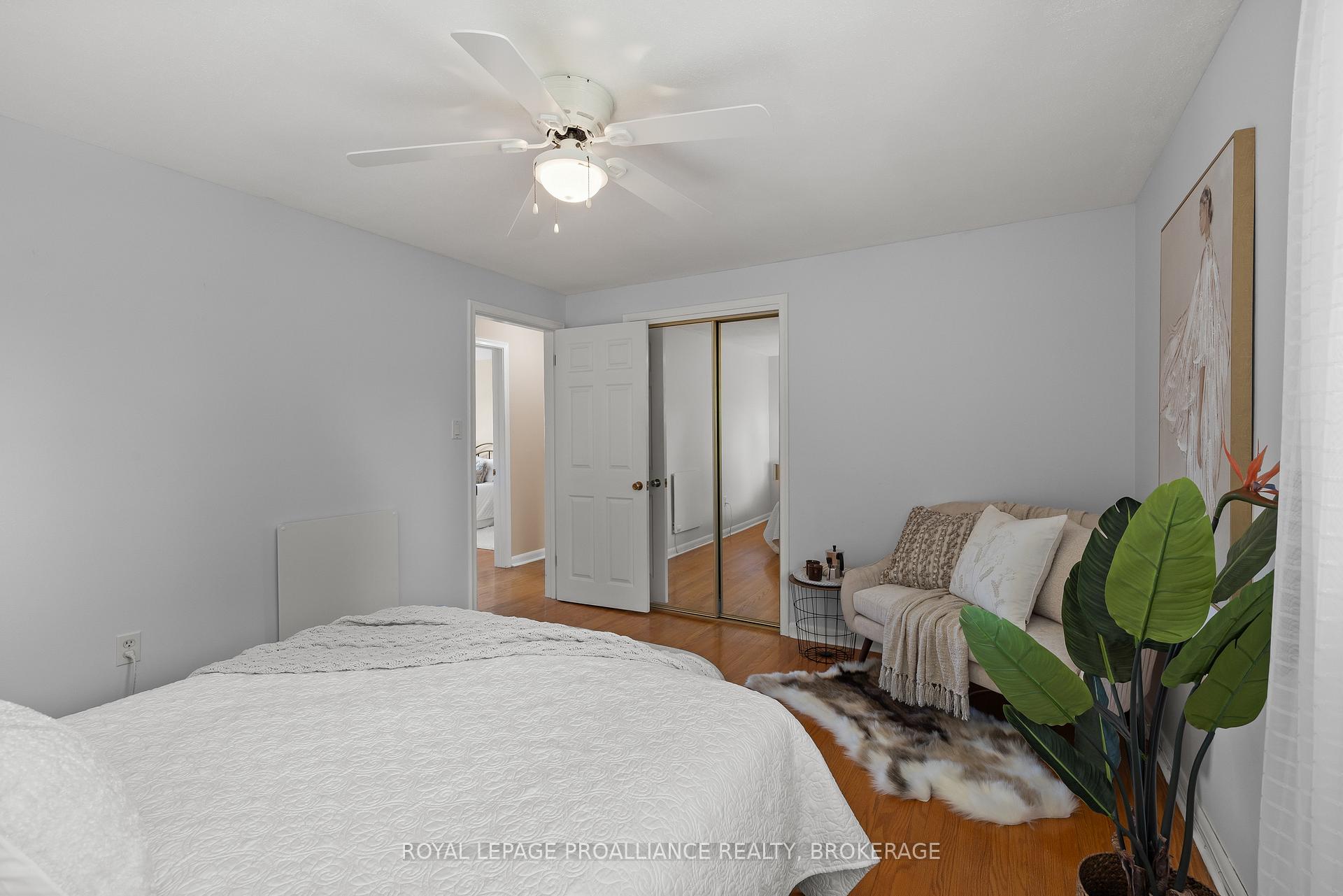 Photo 25 of 35 Manitou Crescent E, Loyalist, Amherstview — HOMEH