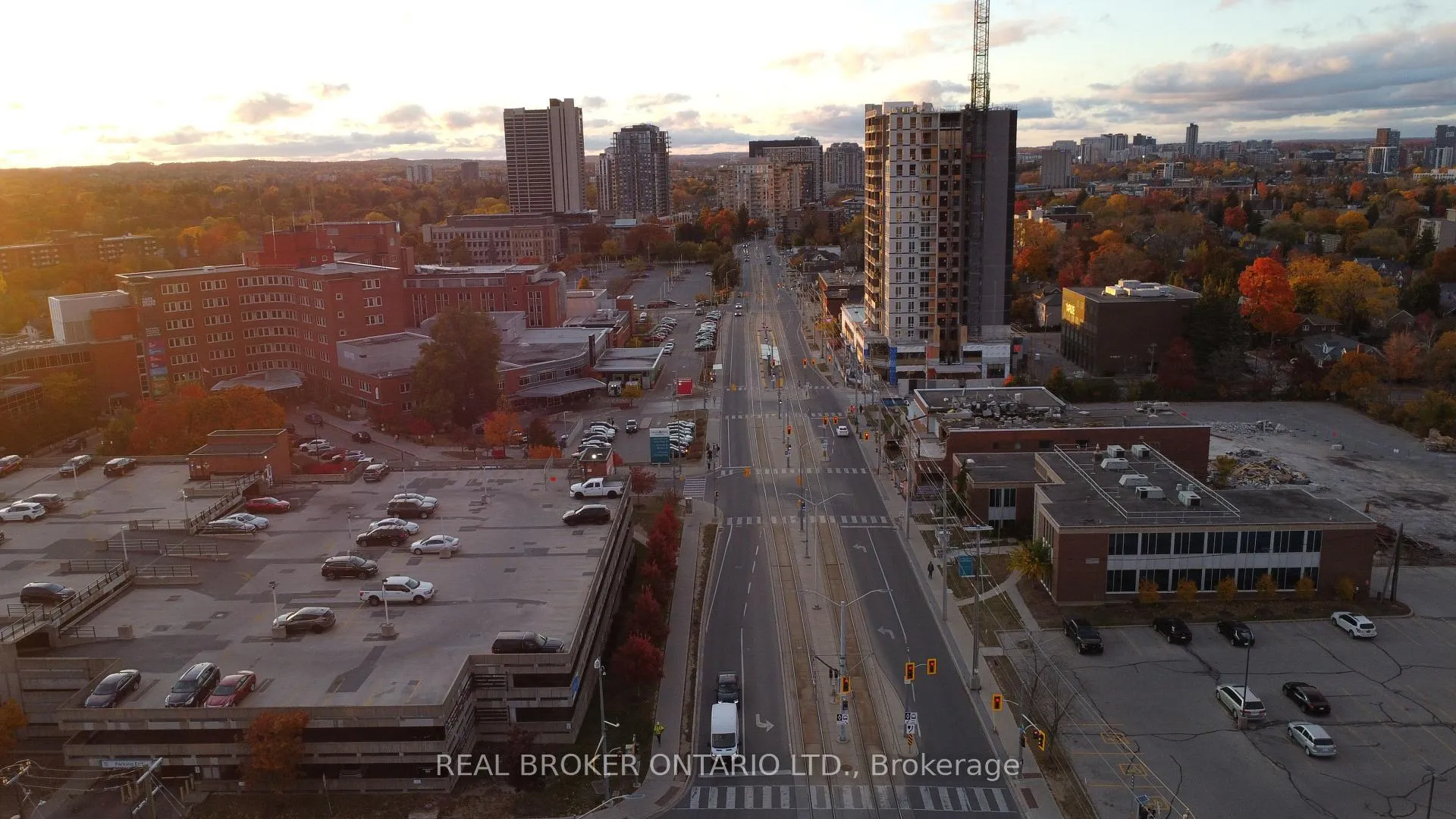 Photo 14 of 824 King Street W, Kitchener — HOMEH