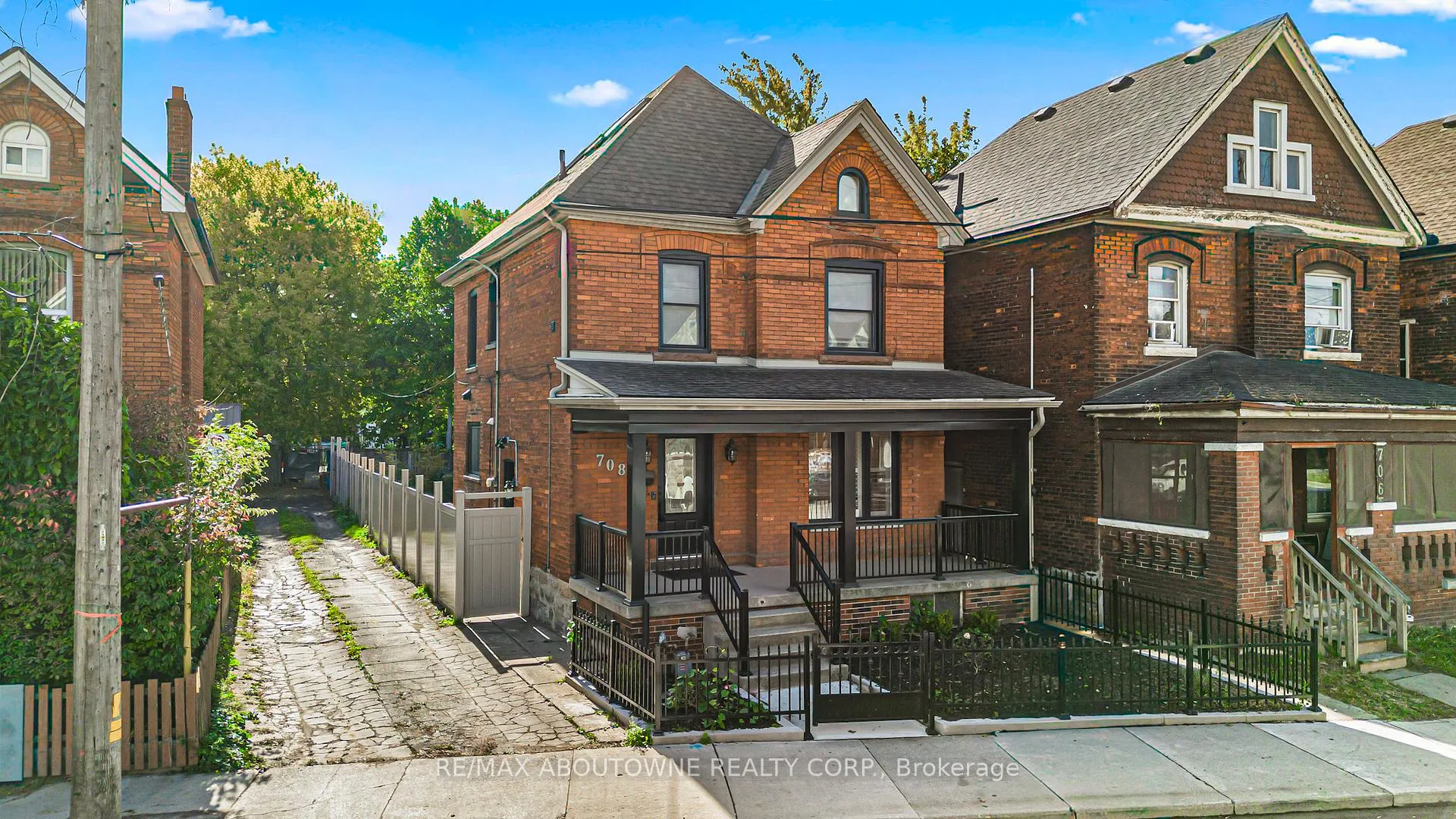 Photo 2 of 708 Wilson Street, Hamilton, Gibson — HOMEH