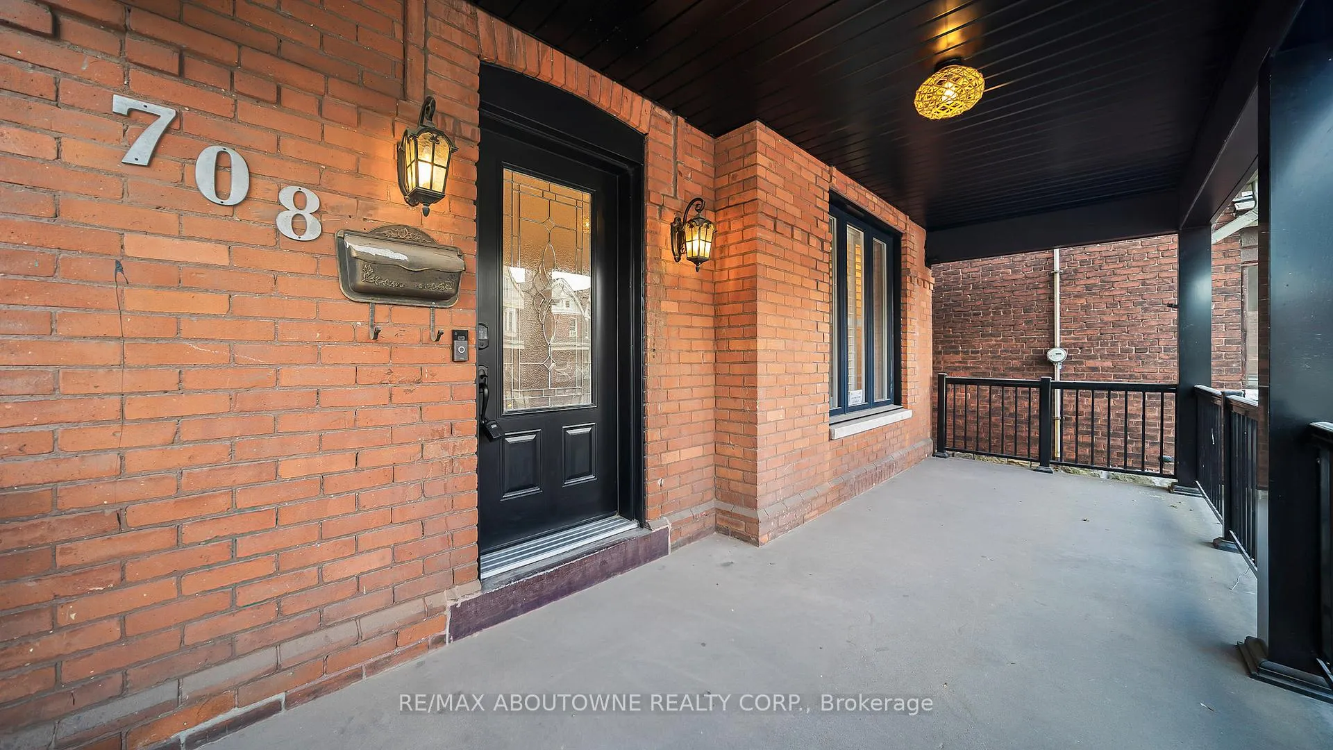 Photo 4 of 708 Wilson Street, Hamilton, Gibson — HOMEH