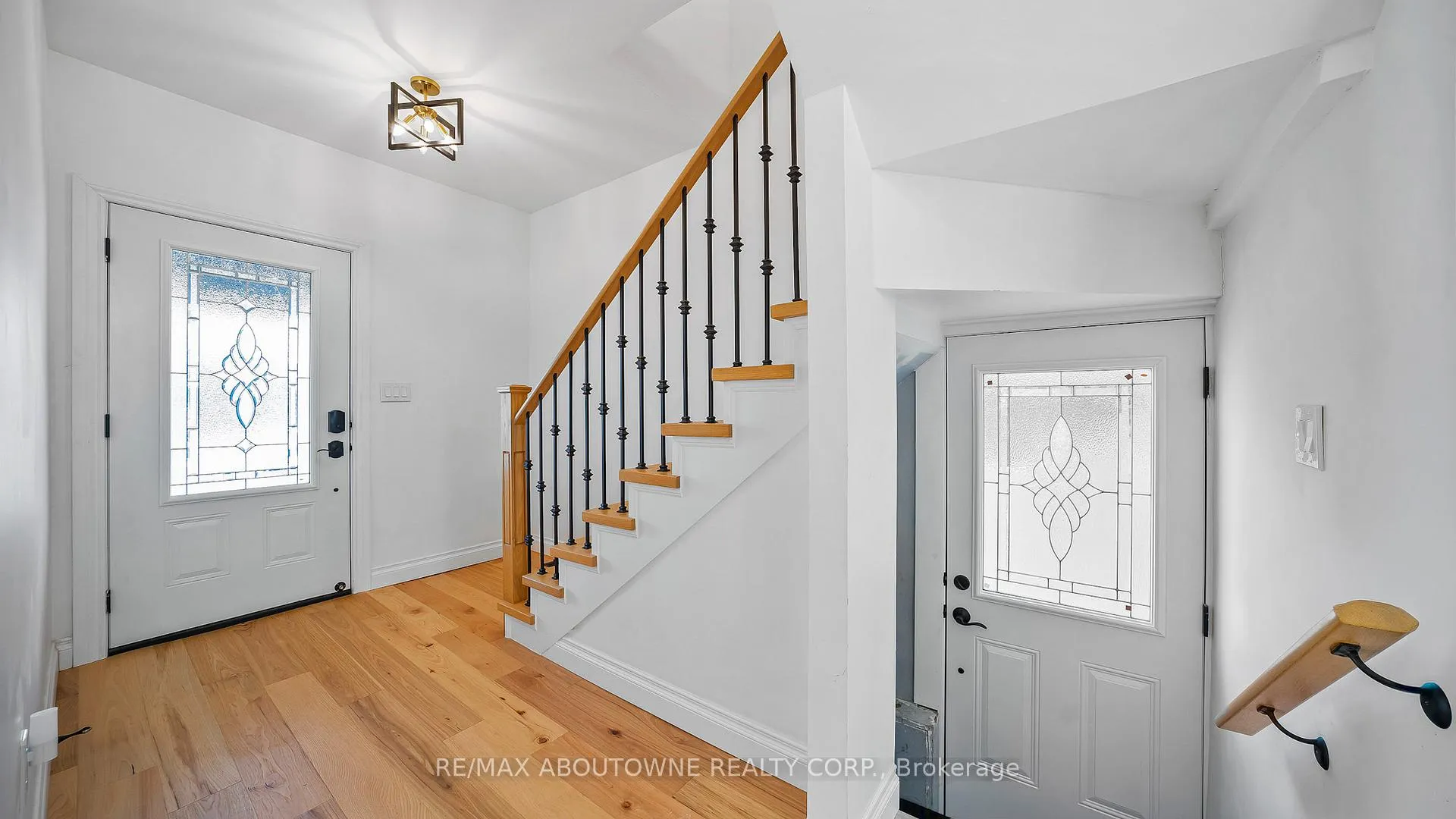 Photo 5 of 708 Wilson Street, Hamilton, Gibson — HOMEH