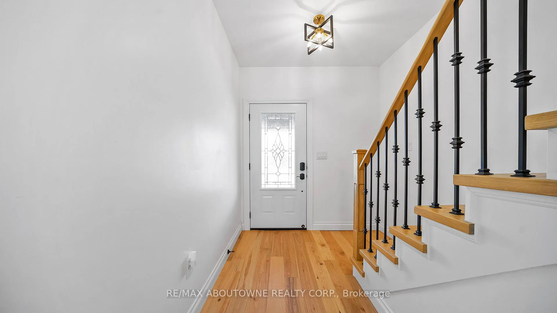 Photo 6 of 708 Wilson Street, Hamilton, Gibson — HOMEH
