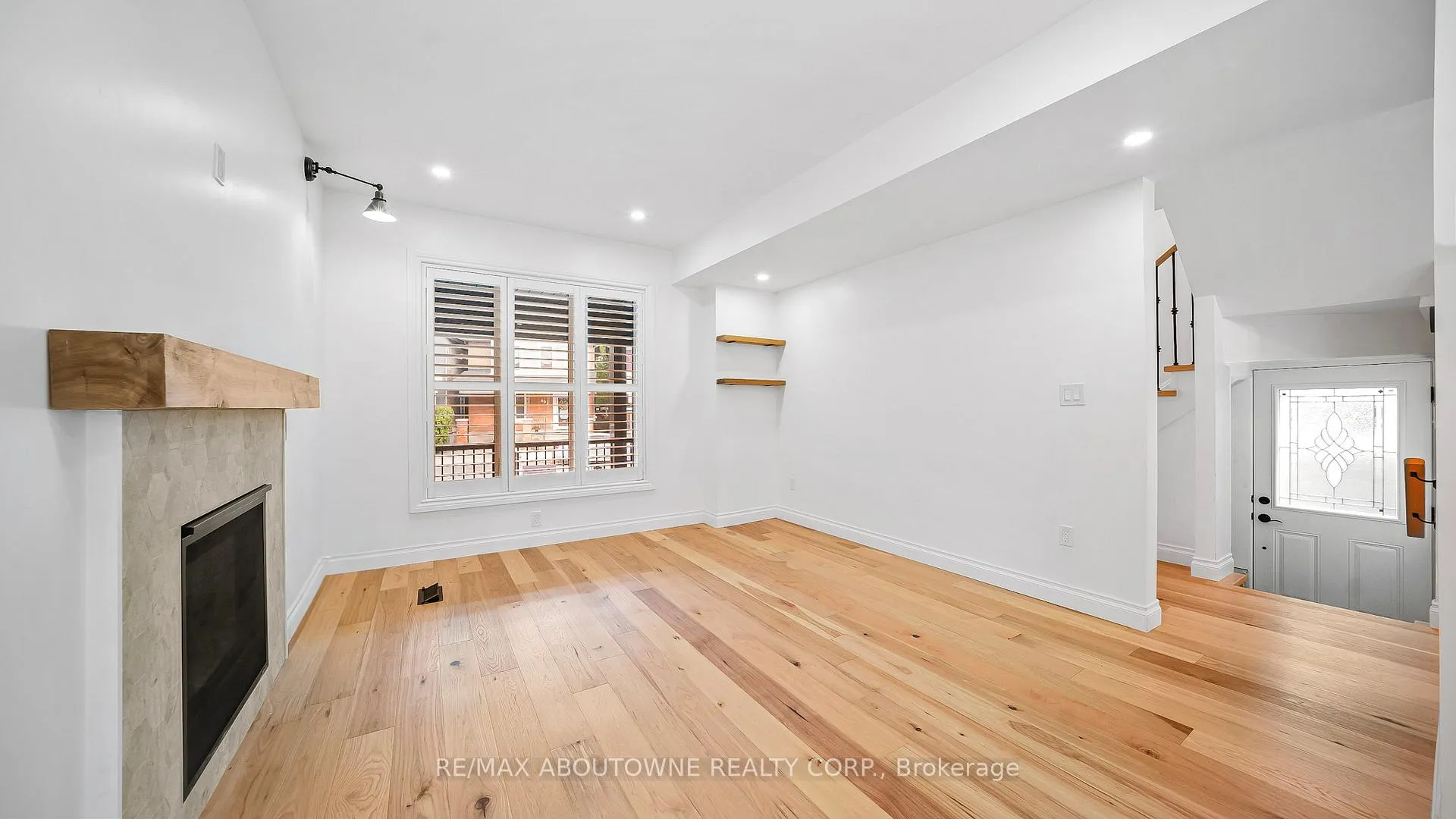 Photo 12 of 708 Wilson Street, Hamilton, Gibson — HOMEH