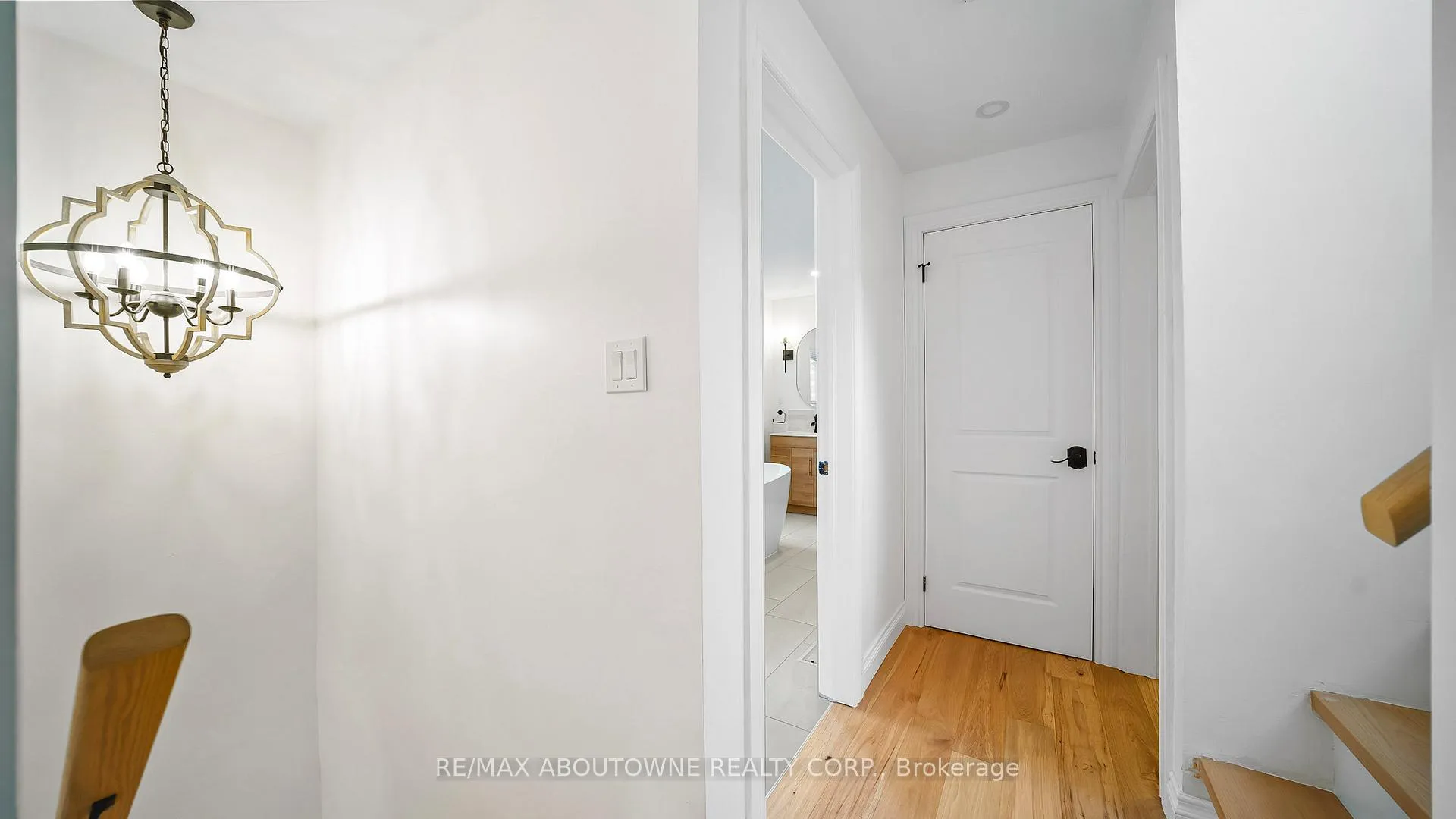 Photo 17 of 708 Wilson Street, Hamilton, Gibson — HOMEH