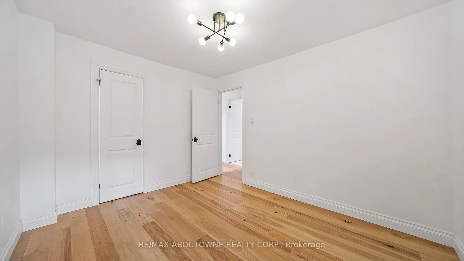 Photo 21 of 708 Wilson Street, Hamilton, Gibson — HOMEH