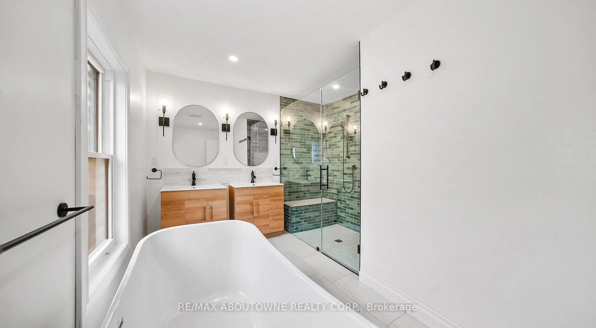 Photo 23 of 708 Wilson Street, Hamilton, Gibson — HOMEH