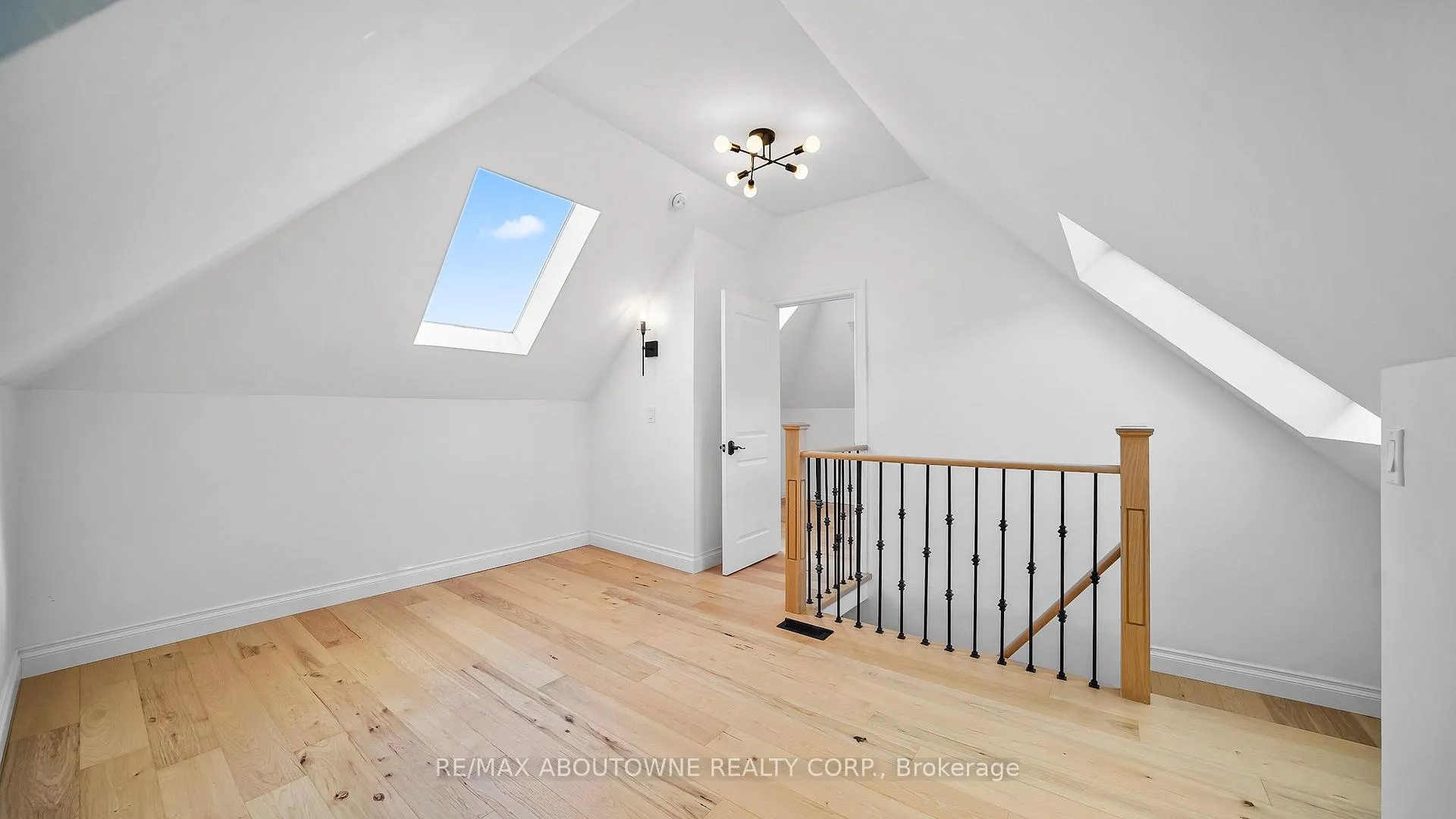 Photo 30 of 708 Wilson Street, Hamilton, Gibson — HOMEH