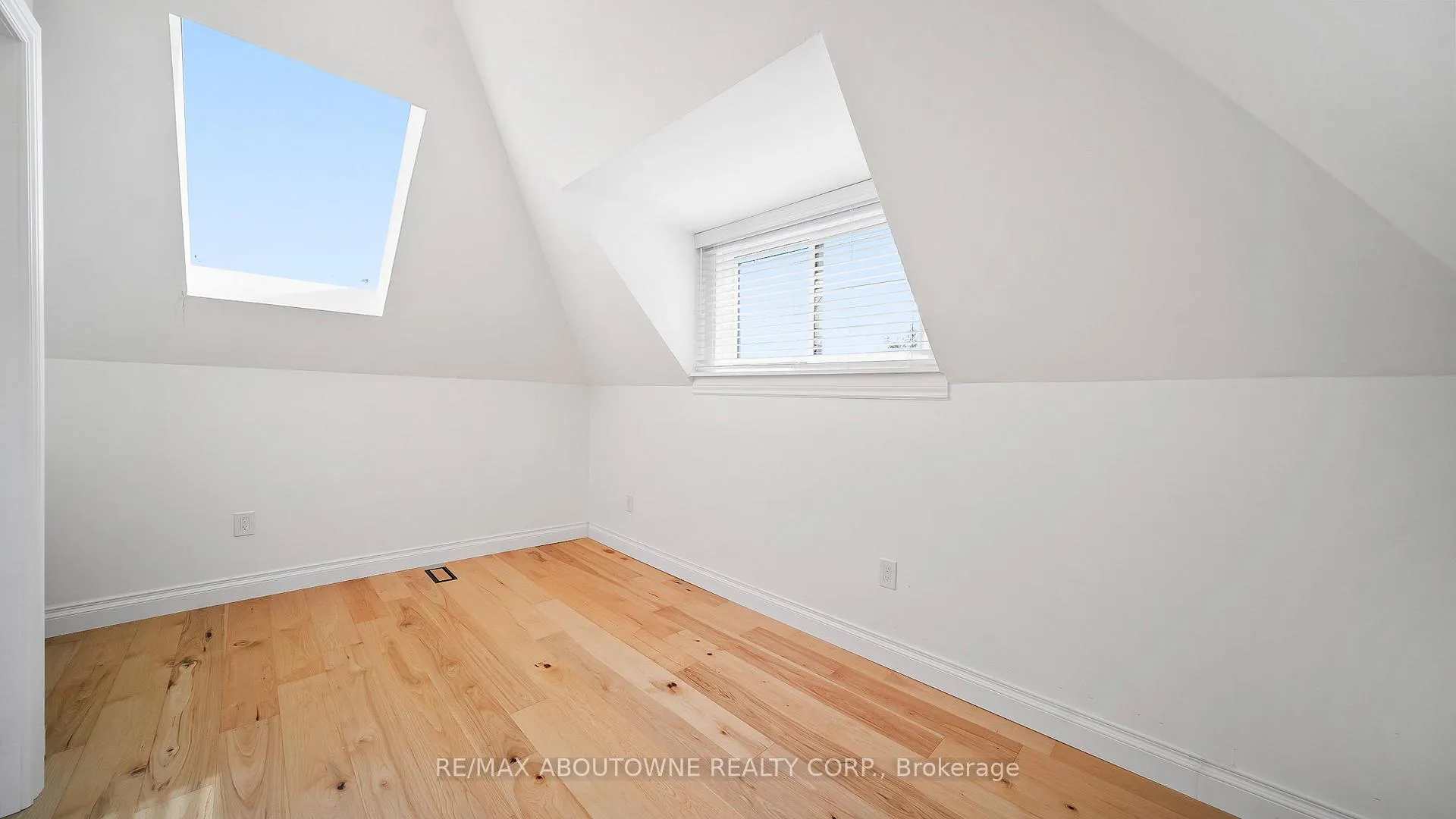 Photo 33 of 708 Wilson Street, Hamilton, Gibson — HOMEH