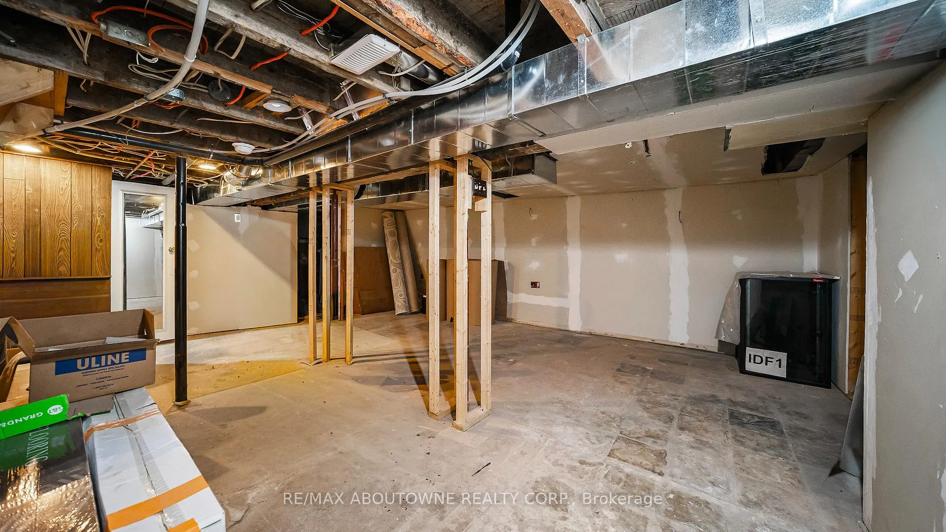 Photo 34 of 708 Wilson Street, Hamilton, Gibson — HOMEH