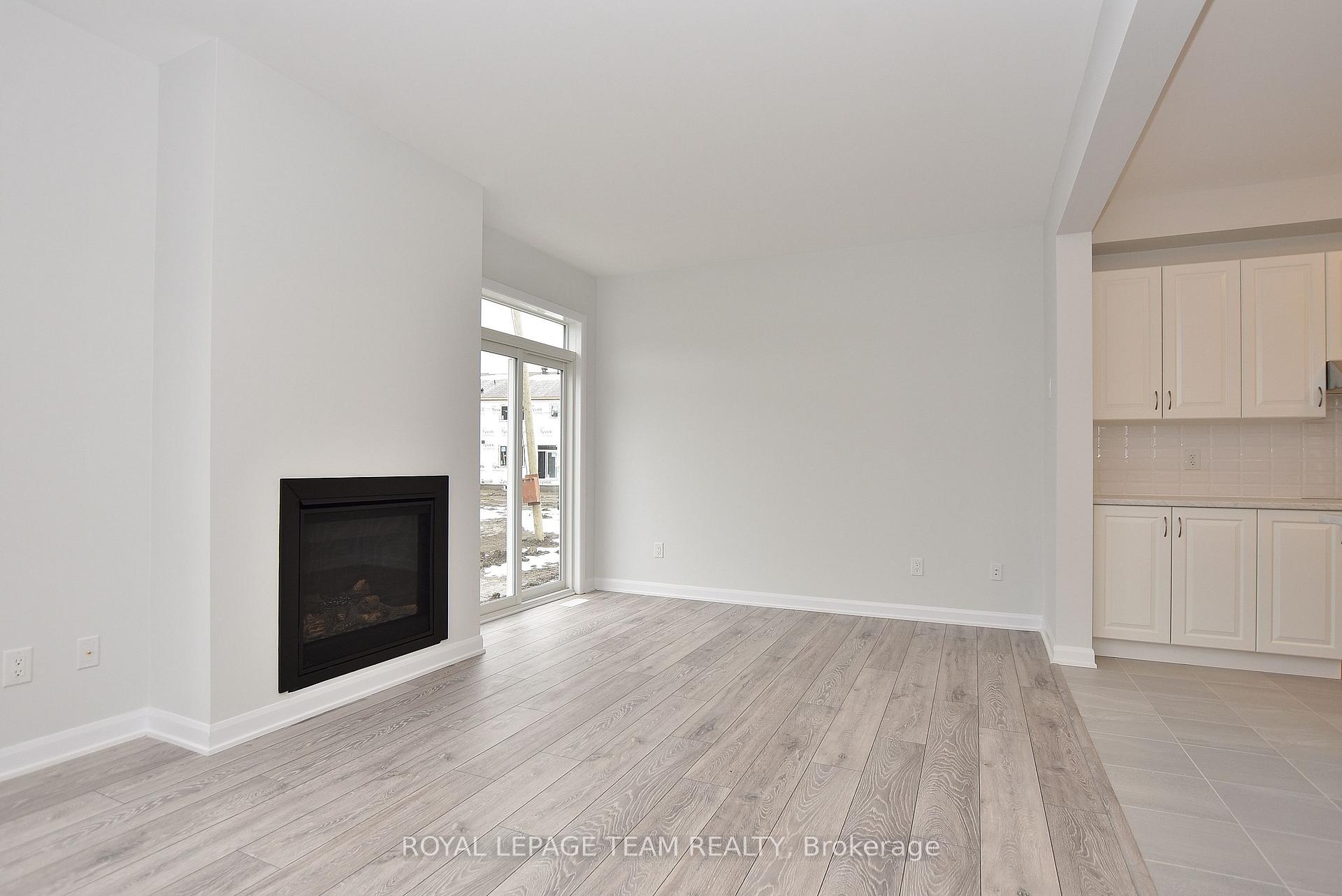 Photo 6 of 22 Sweet Pea Way, Ottawa, Kanata - Kanata Lakes/Heritage Hills — HOMEH
