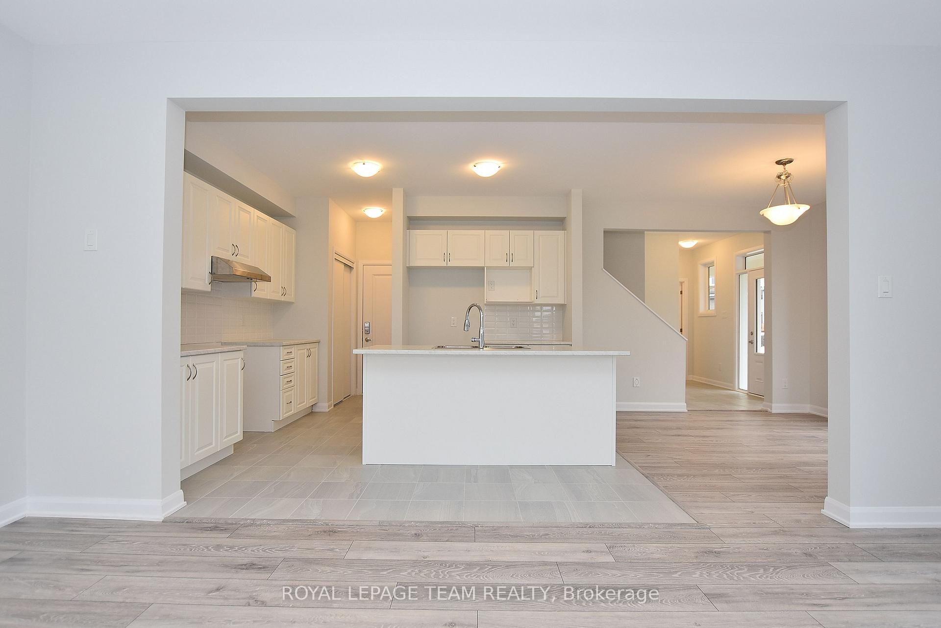 Photo 8 of 22 Sweet Pea Way, Ottawa, Kanata - Kanata Lakes/Heritage Hills — HOMEH