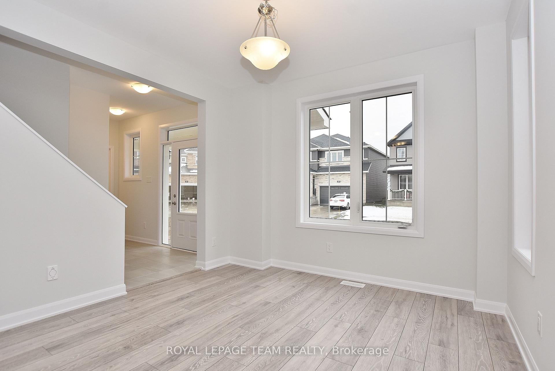 Photo 13 of 22 Sweet Pea Way, Ottawa, Kanata - Kanata Lakes/Heritage Hills — HOMEH