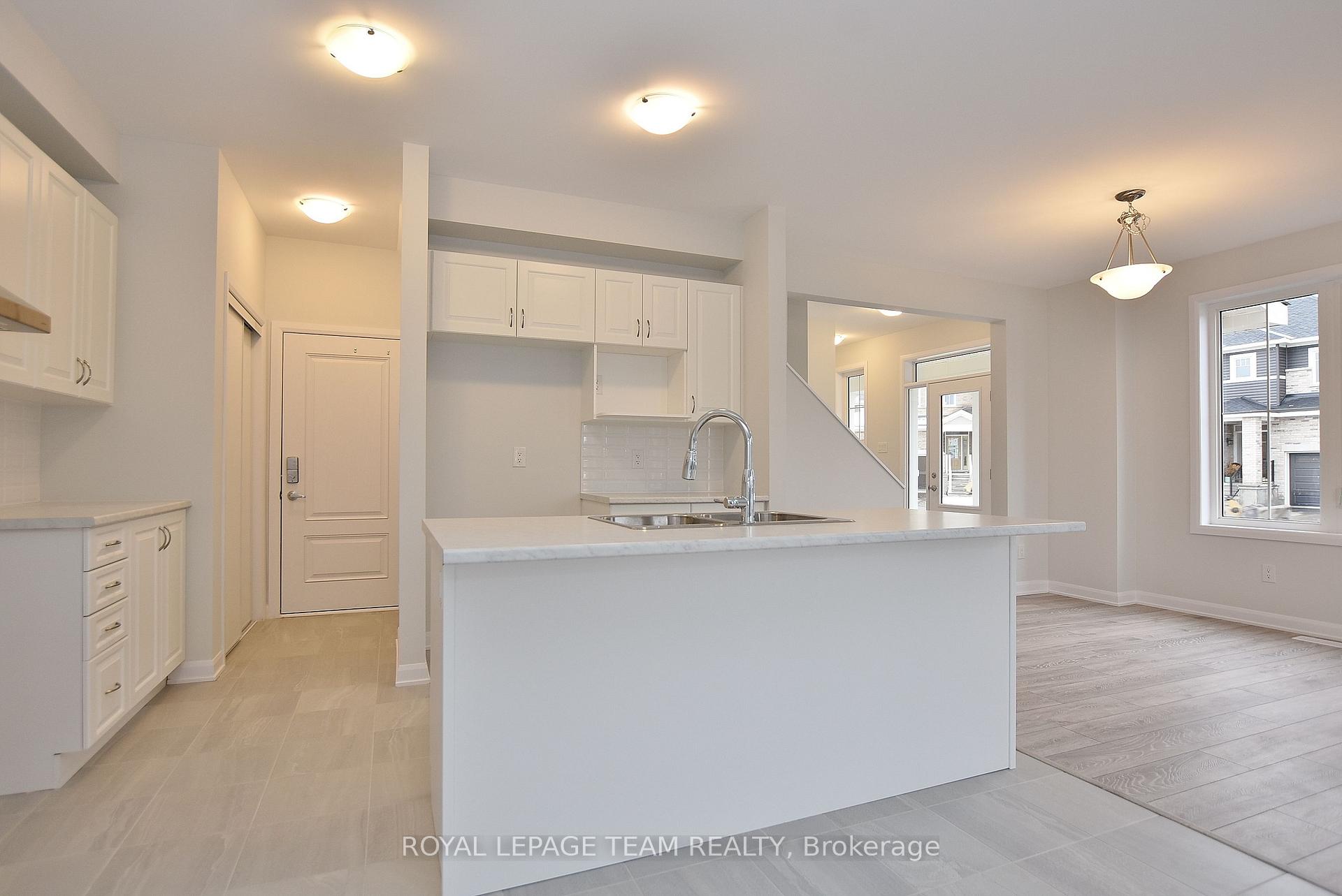Photo 14 of 22 Sweet Pea Way, Ottawa, Kanata - Kanata Lakes/Heritage Hills — HOMEH