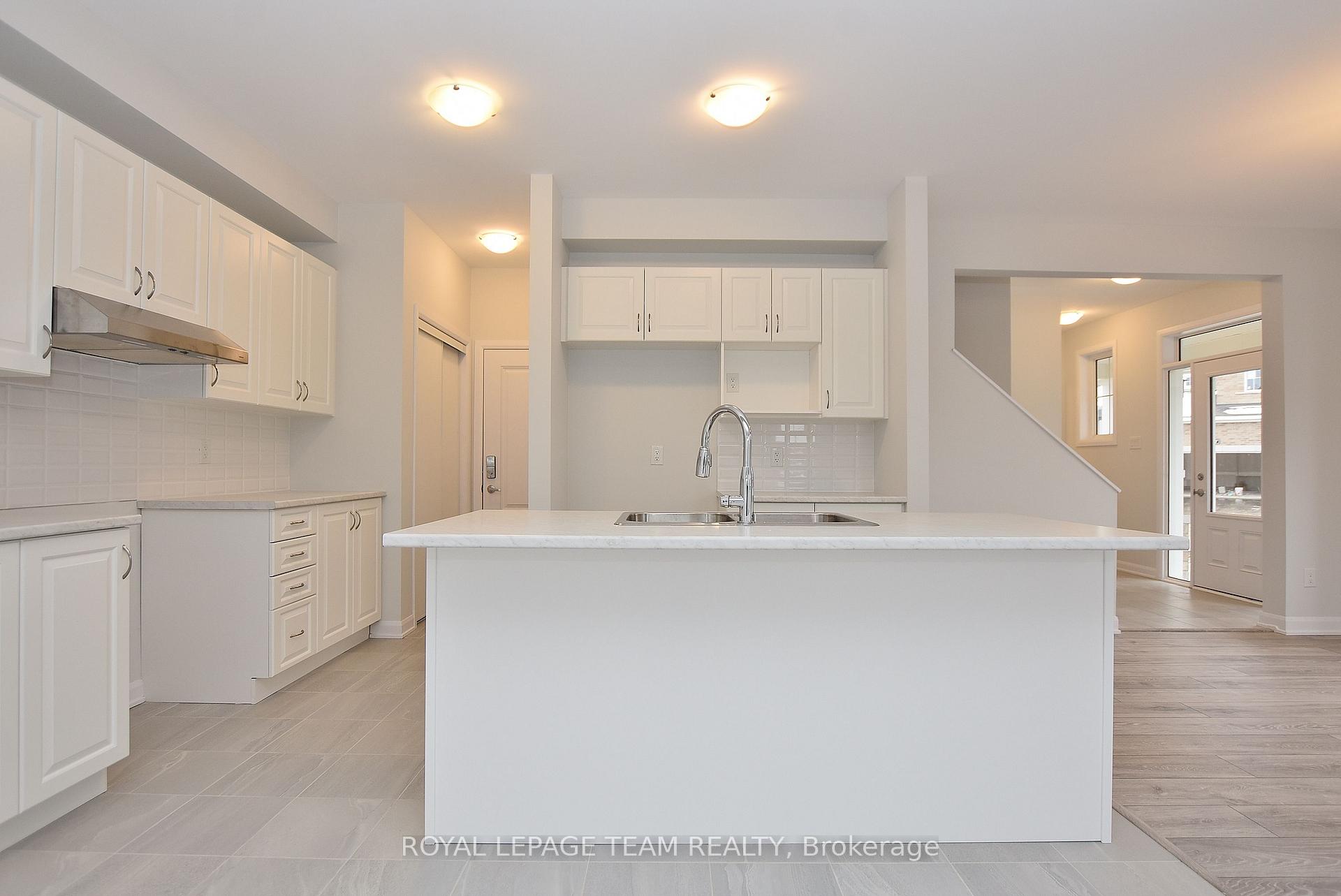 Photo 15 of 22 Sweet Pea Way, Ottawa, Kanata - Kanata Lakes/Heritage Hills — HOMEH