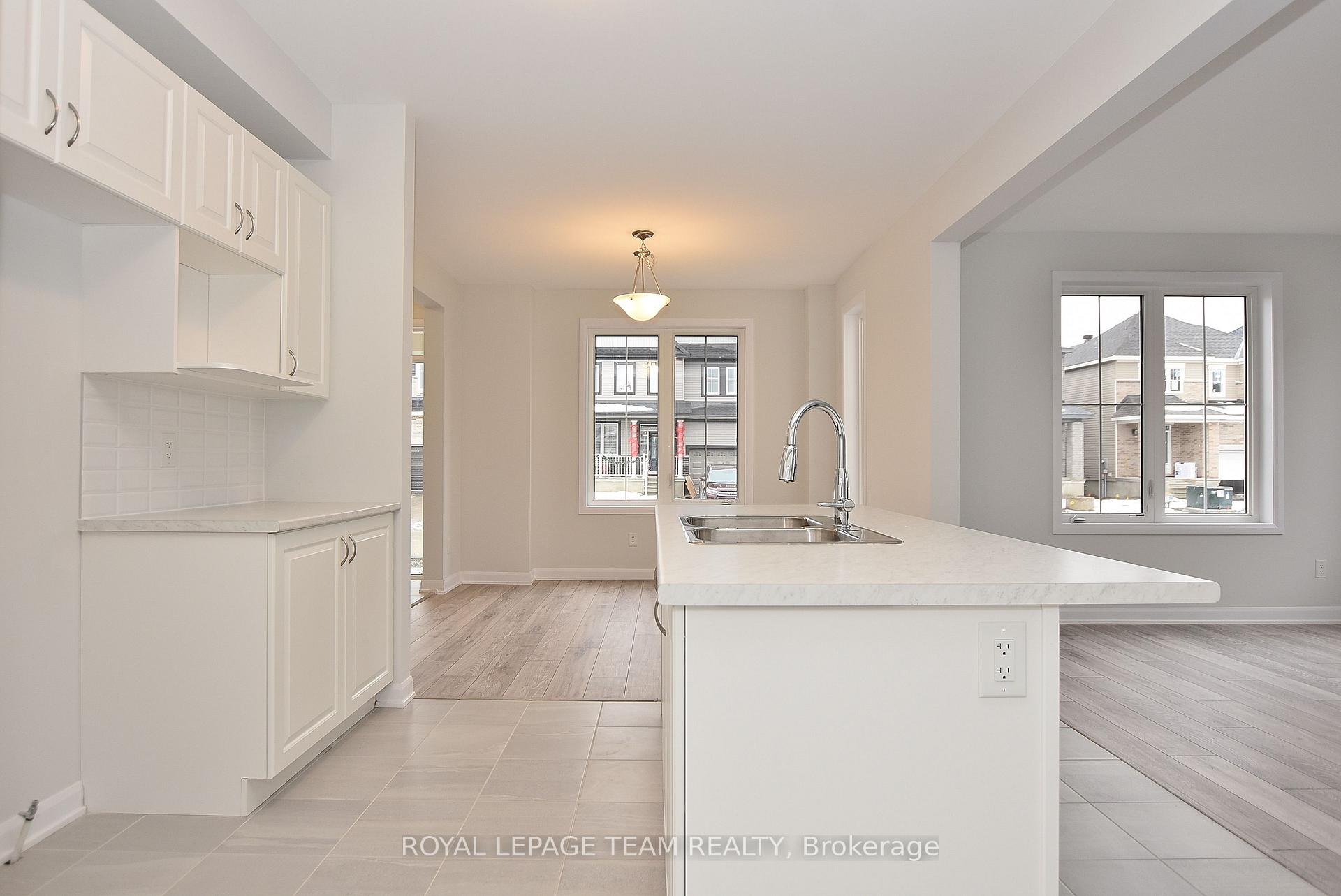 Photo 16 of 22 Sweet Pea Way, Ottawa, Kanata - Kanata Lakes/Heritage Hills — HOMEH