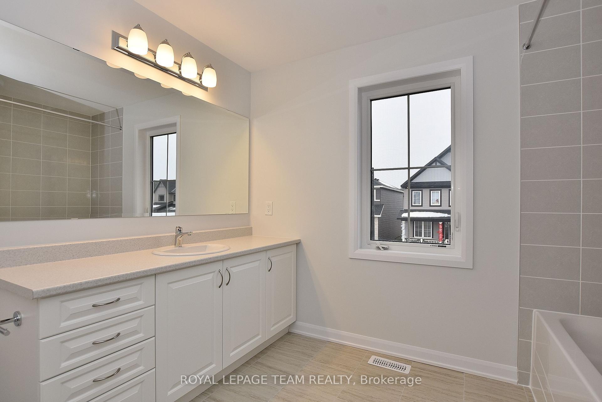 Photo 25 of 22 Sweet Pea Way, Ottawa, Kanata - Kanata Lakes/Heritage Hills — HOMEH