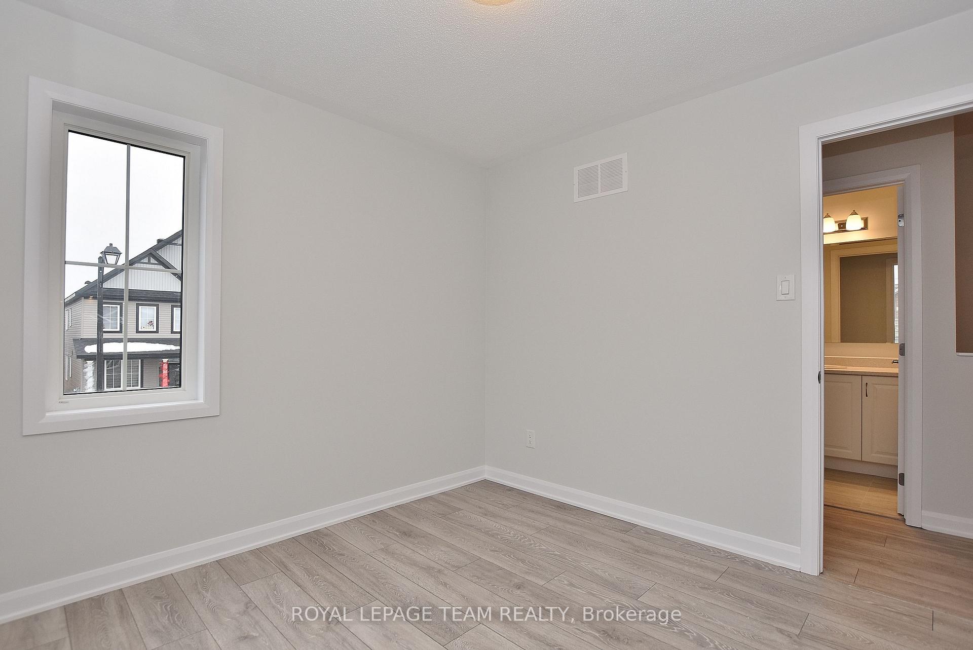 Photo 30 of 22 Sweet Pea Way, Ottawa, Kanata - Kanata Lakes/Heritage Hills — HOMEH