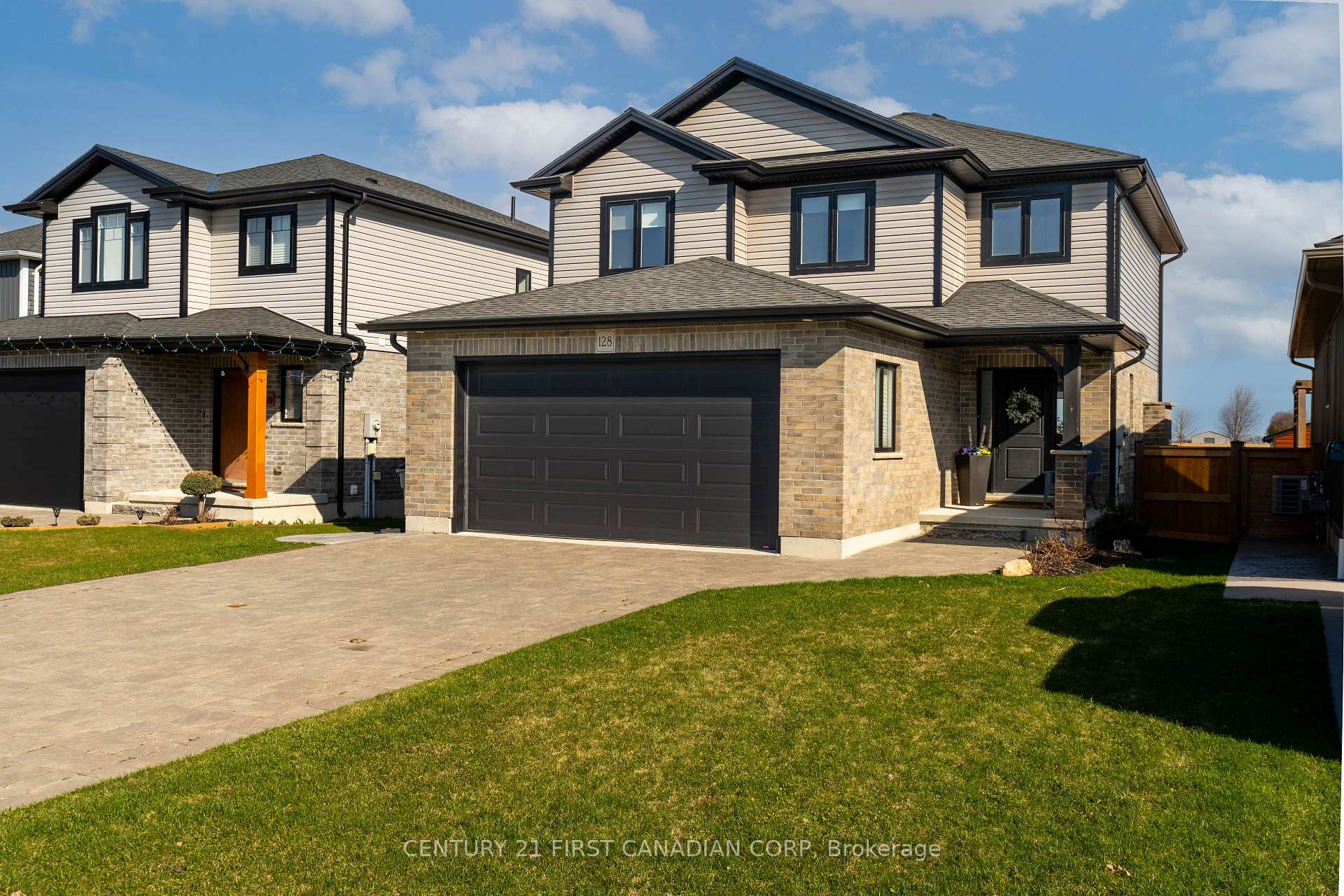 Photo 2 of 128 Gilmour Drive, Lucan Biddulph, Lucan — HOMEH