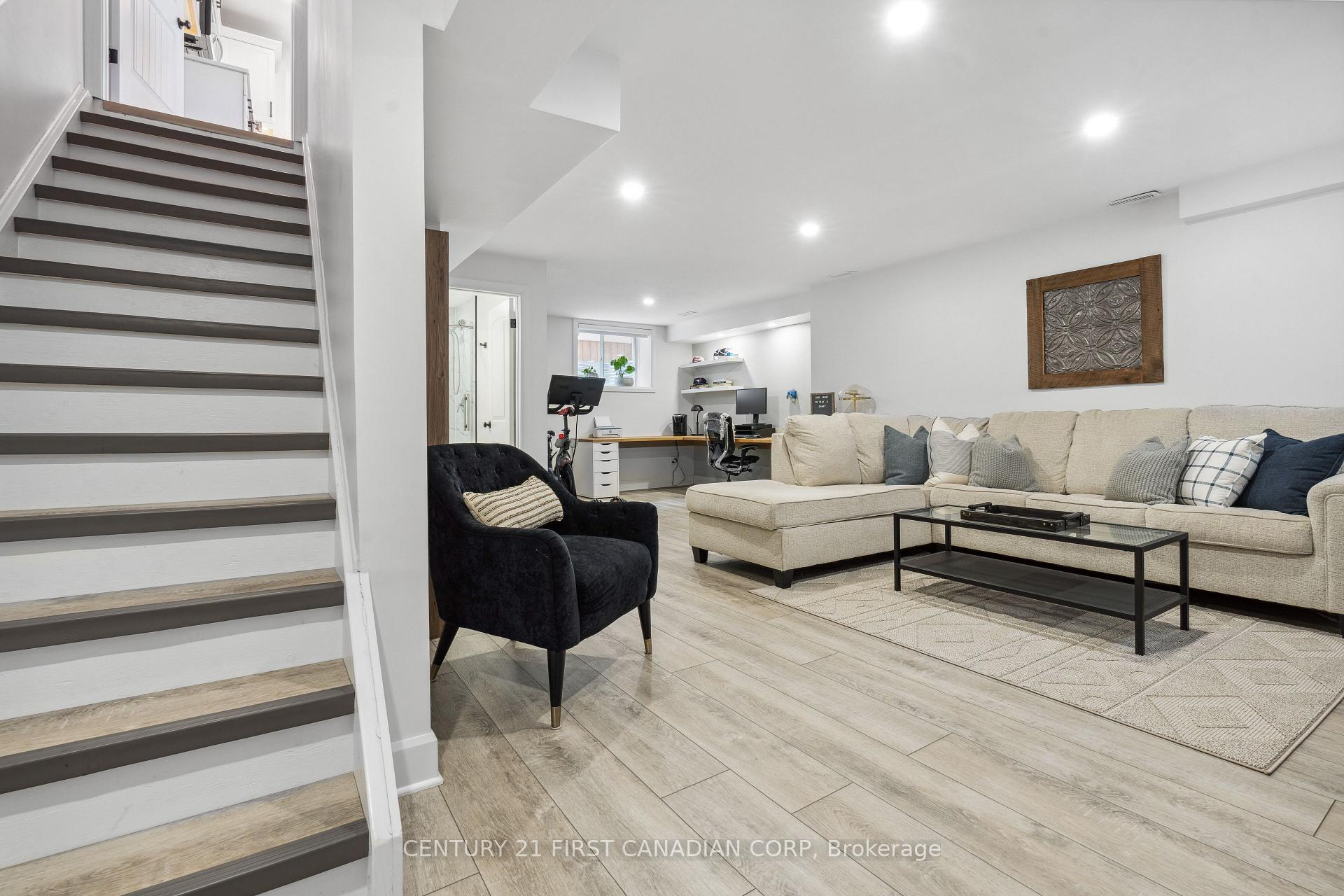 Photo 45 of 128 Gilmour Drive, Lucan Biddulph, Lucan — HOMEH