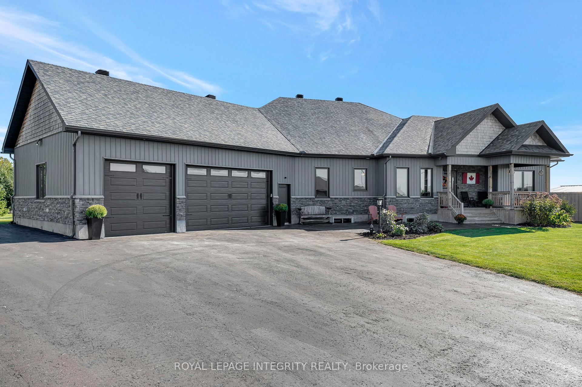 Photo 2 of 2198 Maple Forest Drive, Ottawa, North Gower — HOMEH