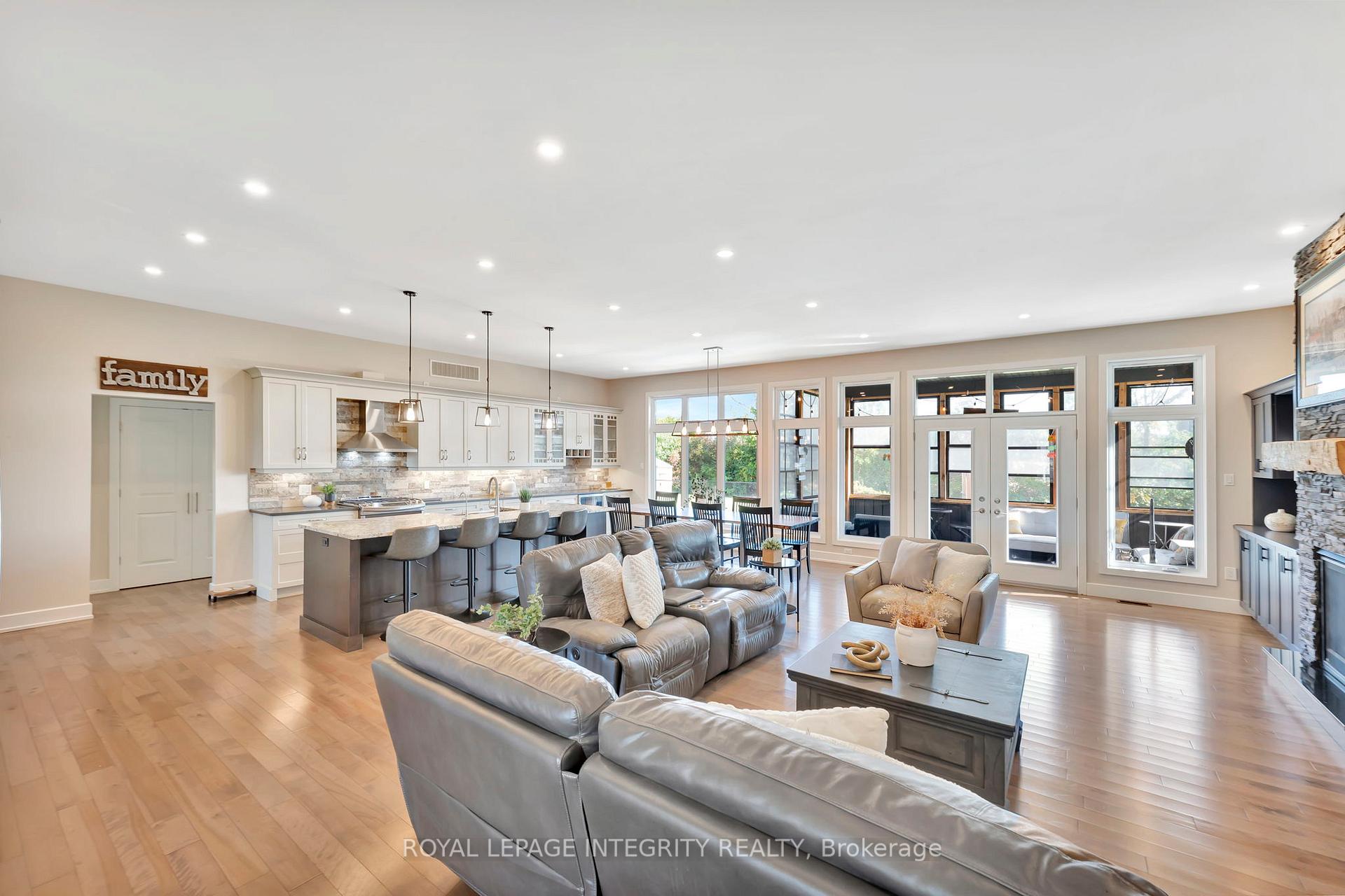 Photo 5 of 2198 Maple Forest Drive, Ottawa, North Gower — HOMEH