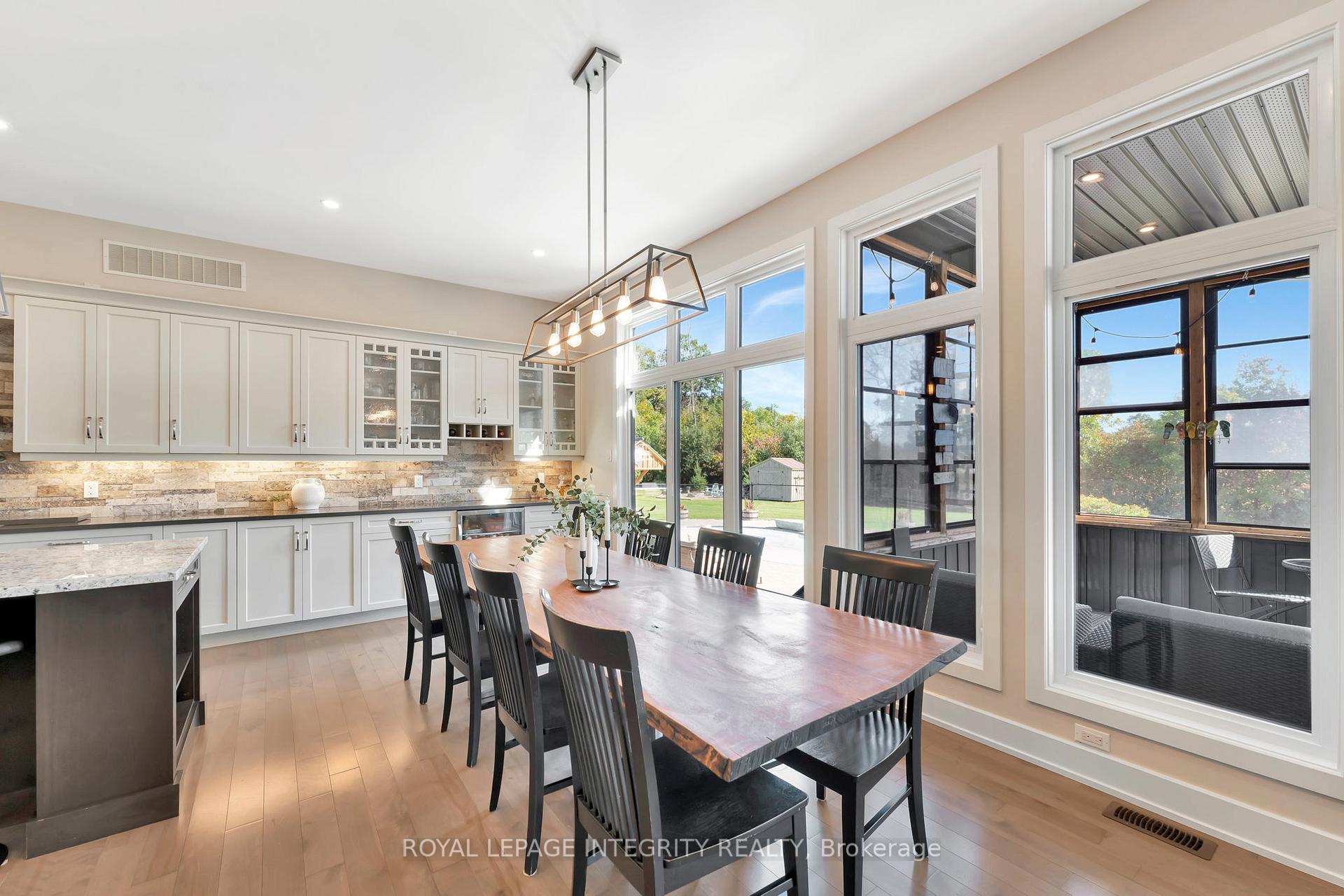 Photo 10 of 2198 Maple Forest Drive, Ottawa, North Gower — HOMEH