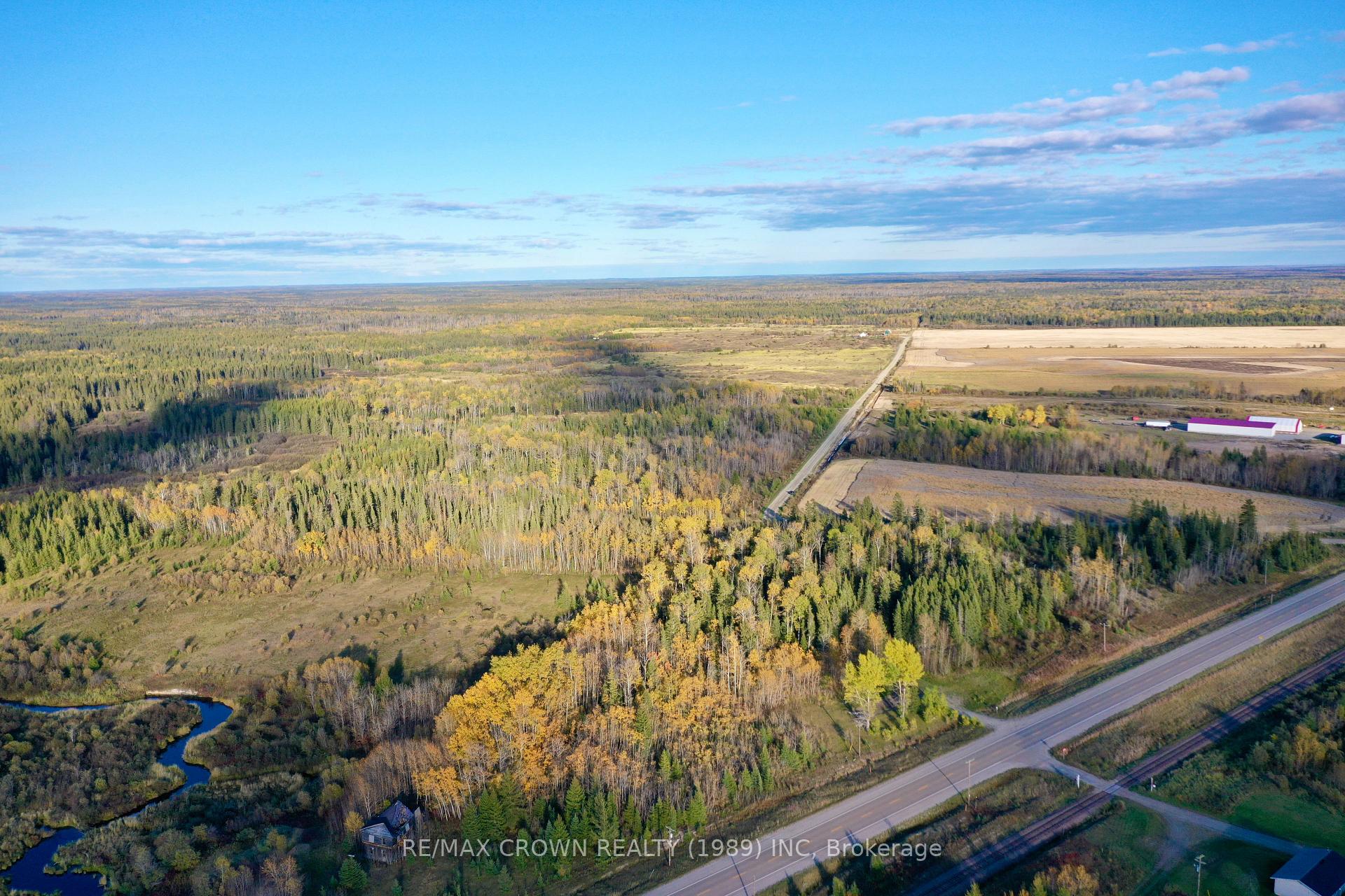 Photo 4 of 392 Highway 11, Kapuskasing — HOMEH