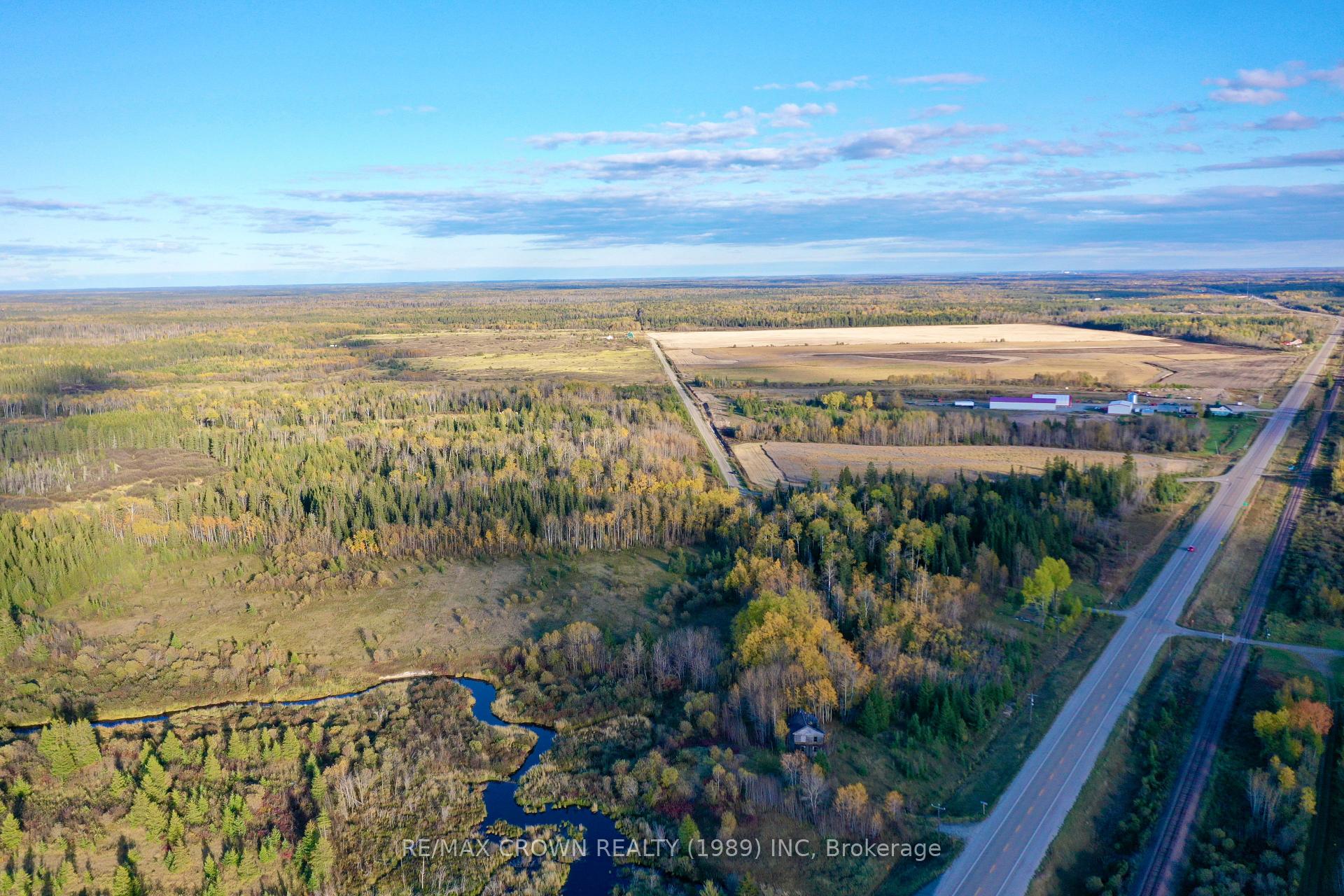 Photo 5 of 392 Highway 11, Kapuskasing — HOMEH