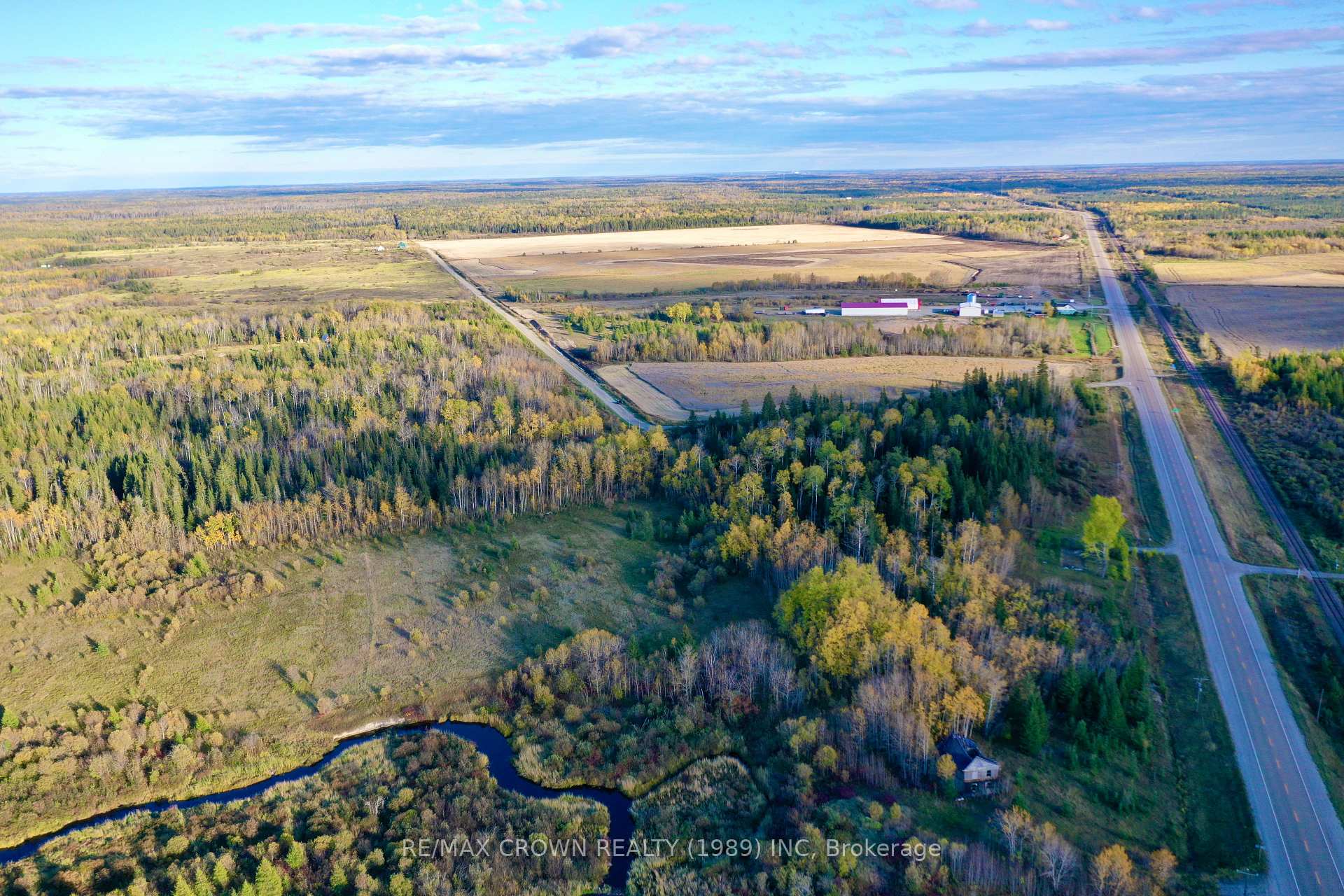 Photo 6 of 392 Highway 11, Kapuskasing — HOMEH
