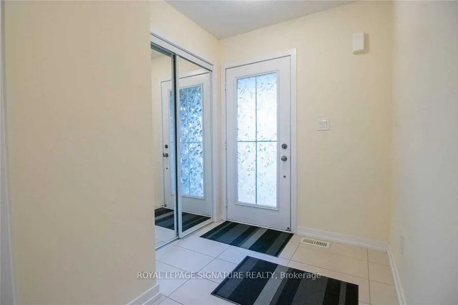 Photo 5 of 76 Scarletwood Street, Hamilton, Stoney Creek — HOMEH