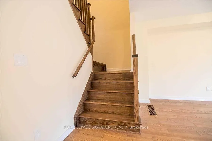 Photo 15 of 76 Scarletwood Street, Hamilton, Stoney Creek — HOMEH