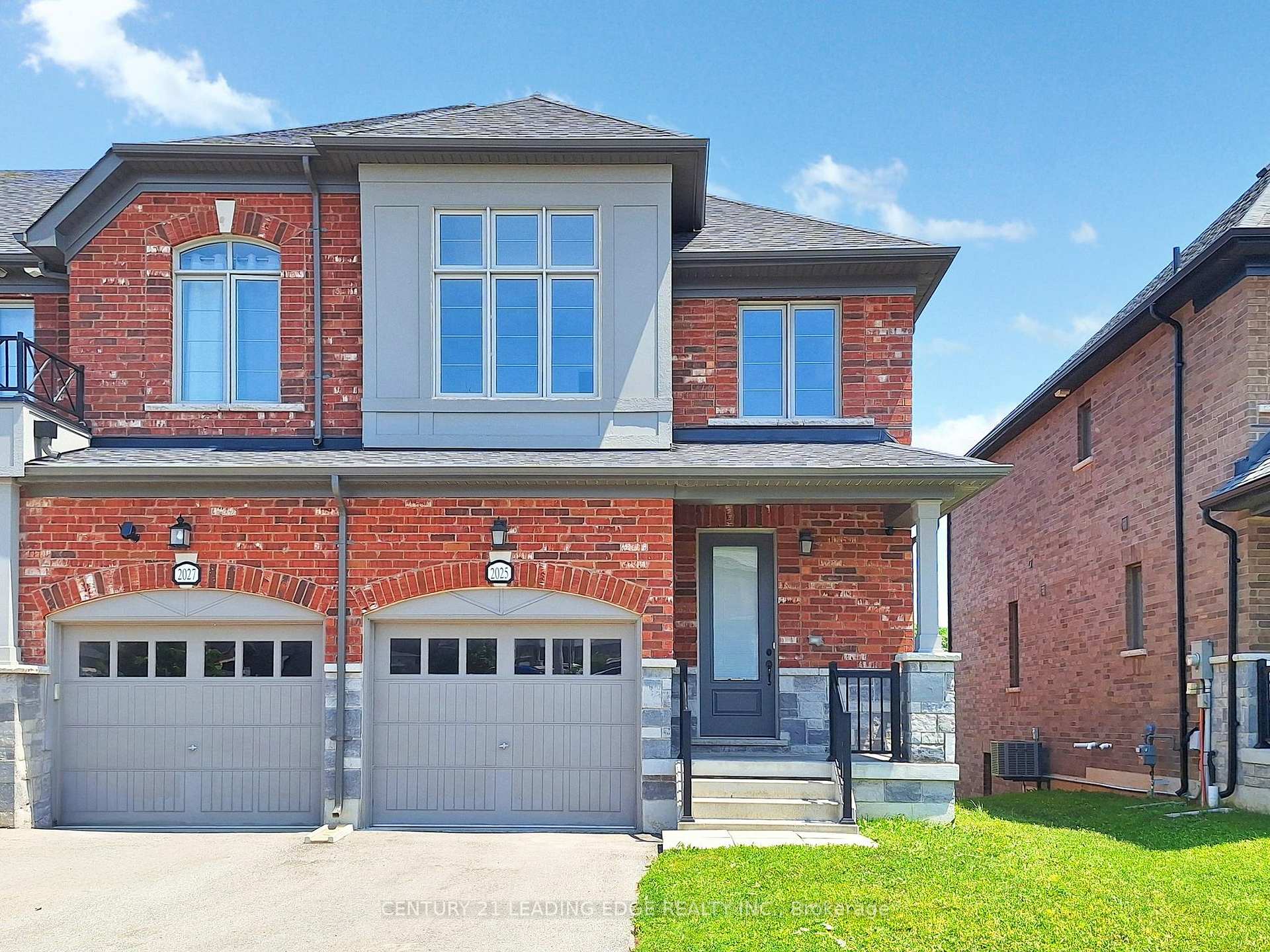 Front of 2025 Mullen Street
