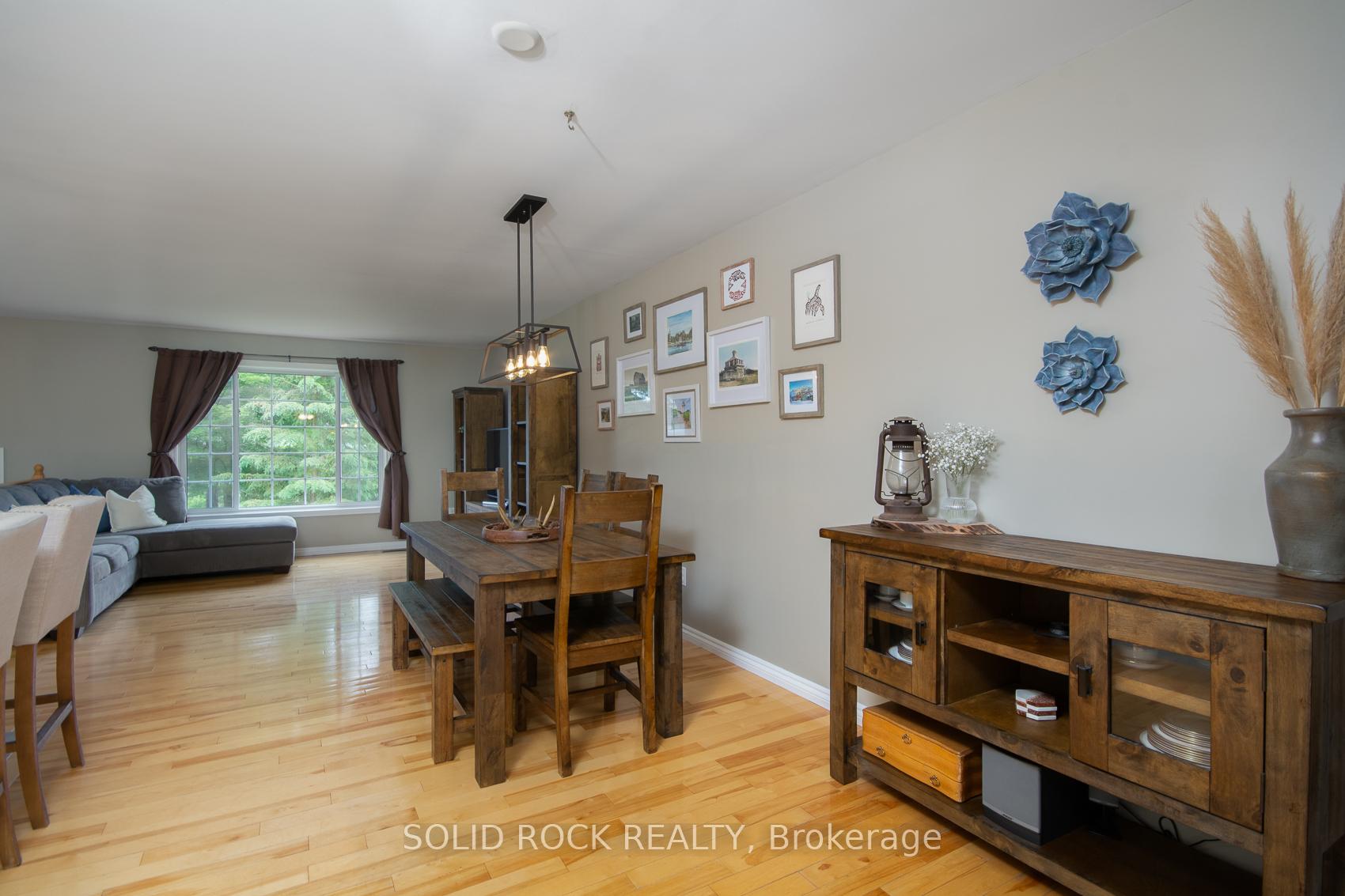 Photo 7 of 6 Robbins Lane, McNab/Braeside, Mcnab/Braeside Twps — HOMEH
