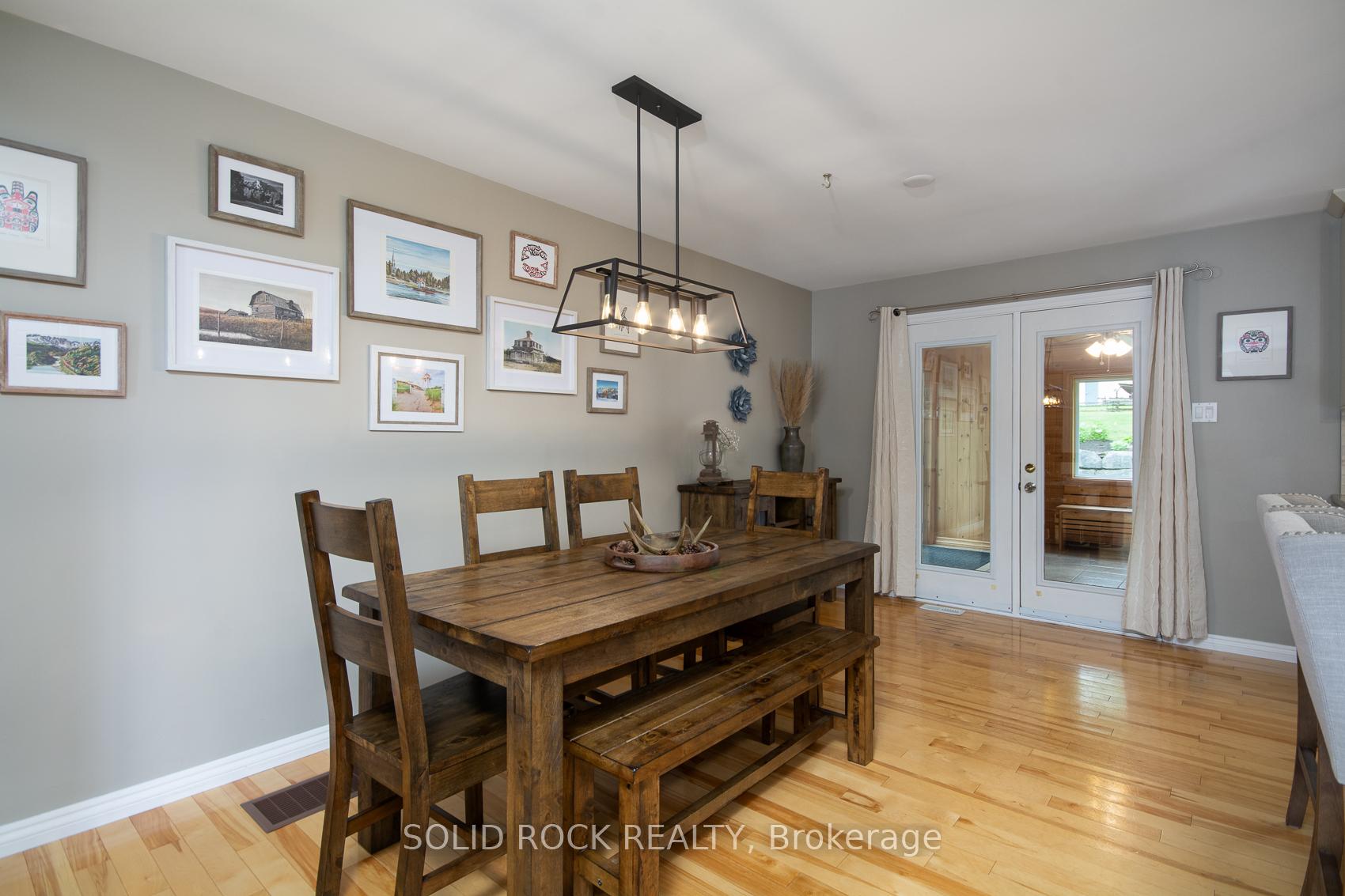 Photo 11 of 6 Robbins Lane, McNab/Braeside, Mcnab/Braeside Twps — HOMEH