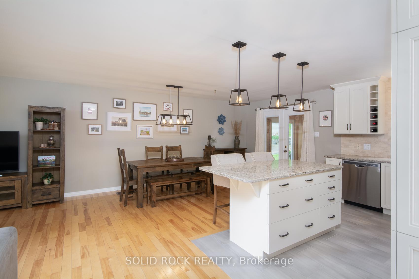 Photo 13 of 6 Robbins Lane, McNab/Braeside, Mcnab/Braeside Twps — HOMEH