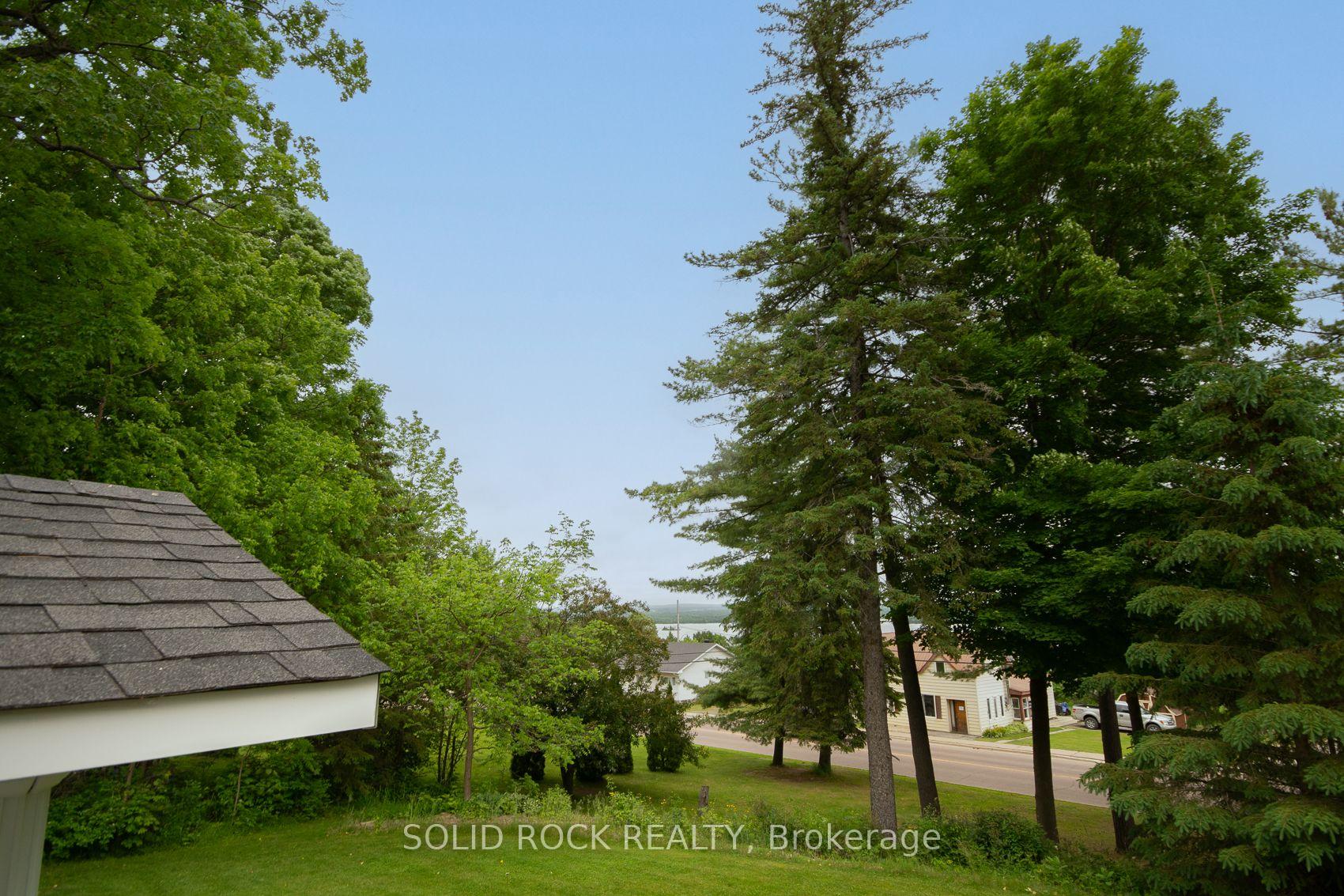 Photo 33 of 6 Robbins Lane, McNab/Braeside, Mcnab/Braeside Twps — HOMEH