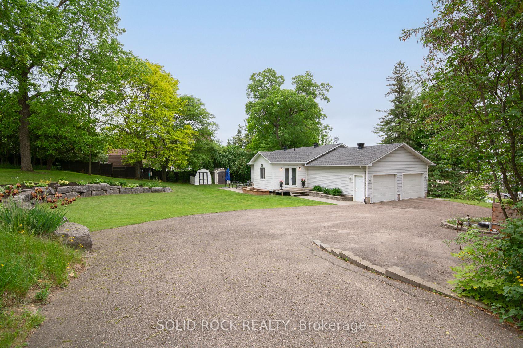Photo 36 of 6 Robbins Lane, McNab/Braeside, Mcnab/Braeside Twps — HOMEH