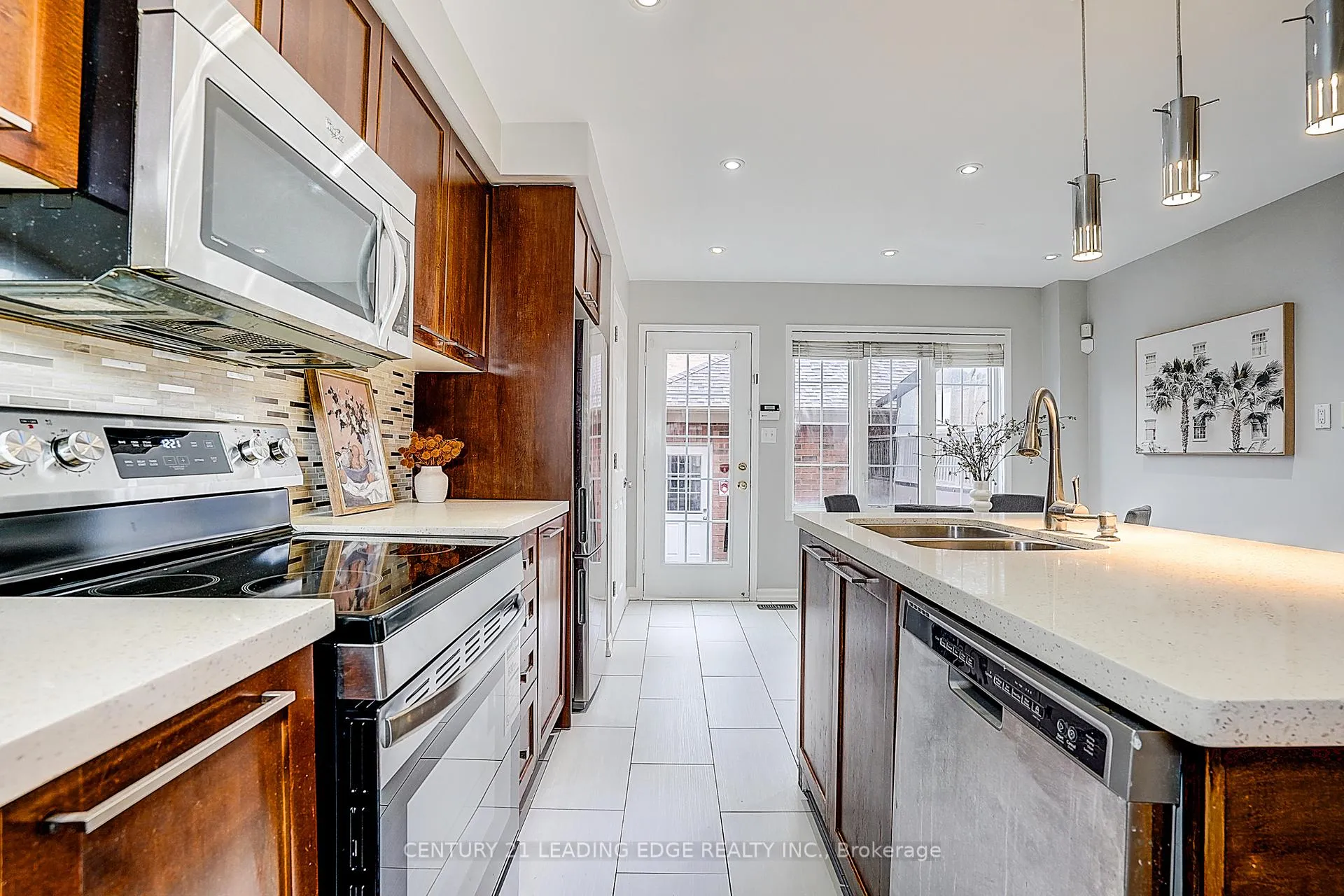 Photo 16 of 479 White's Hill Avenue, Markham, Cornell — HOMEH