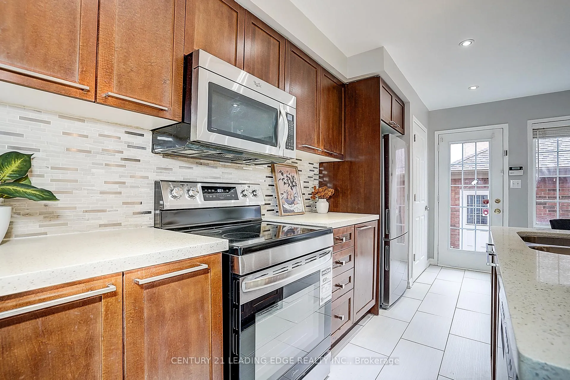 Photo 18 of 479 White's Hill Avenue, Markham, Cornell — HOMEH