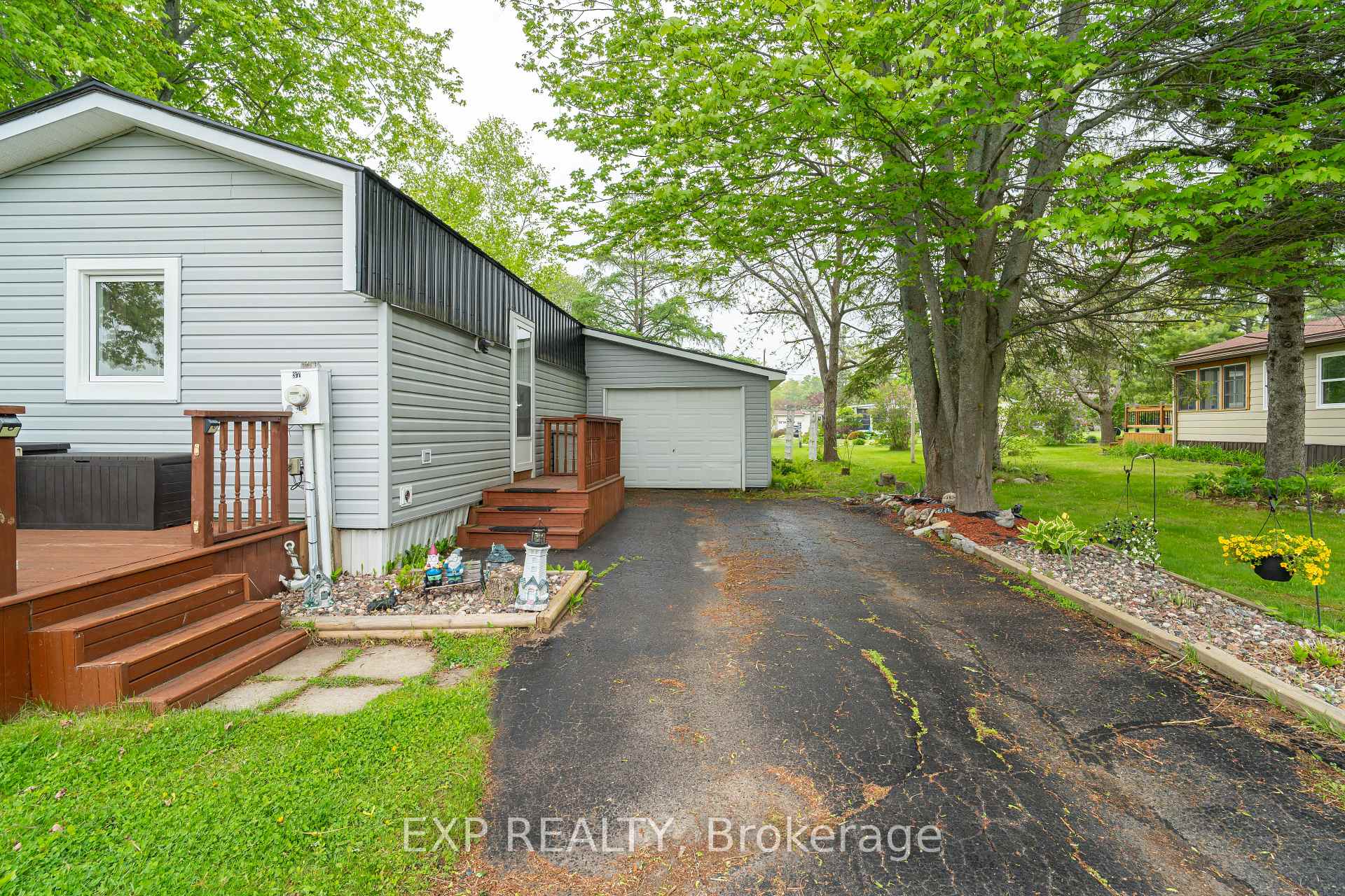 Front of 5 Evergreen Lane