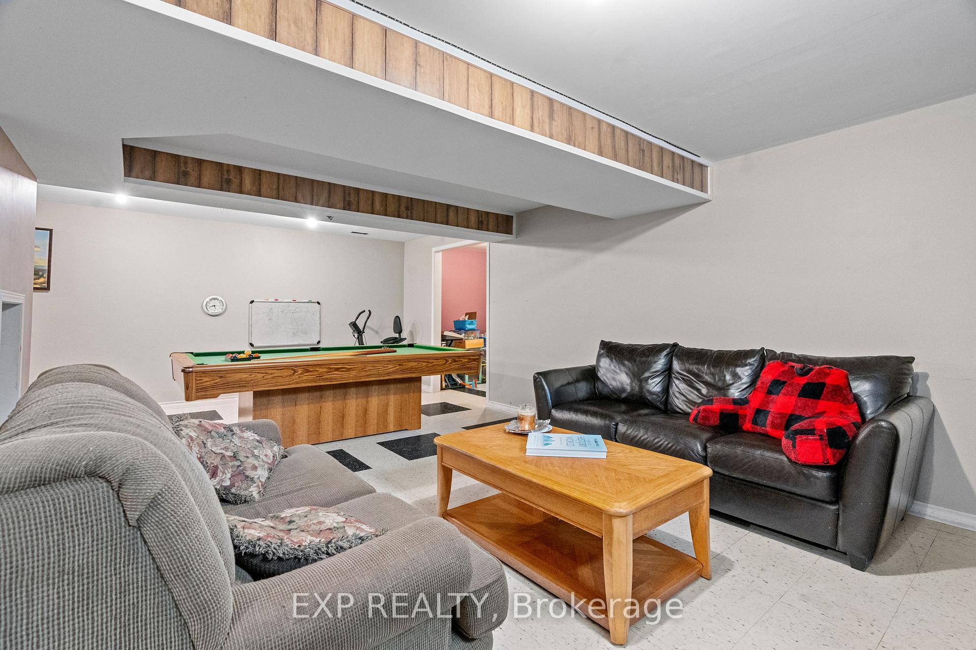 Photo 37 of 100 Radcliffe Crescent, Lucan Biddulph, Lucan — HOMEH