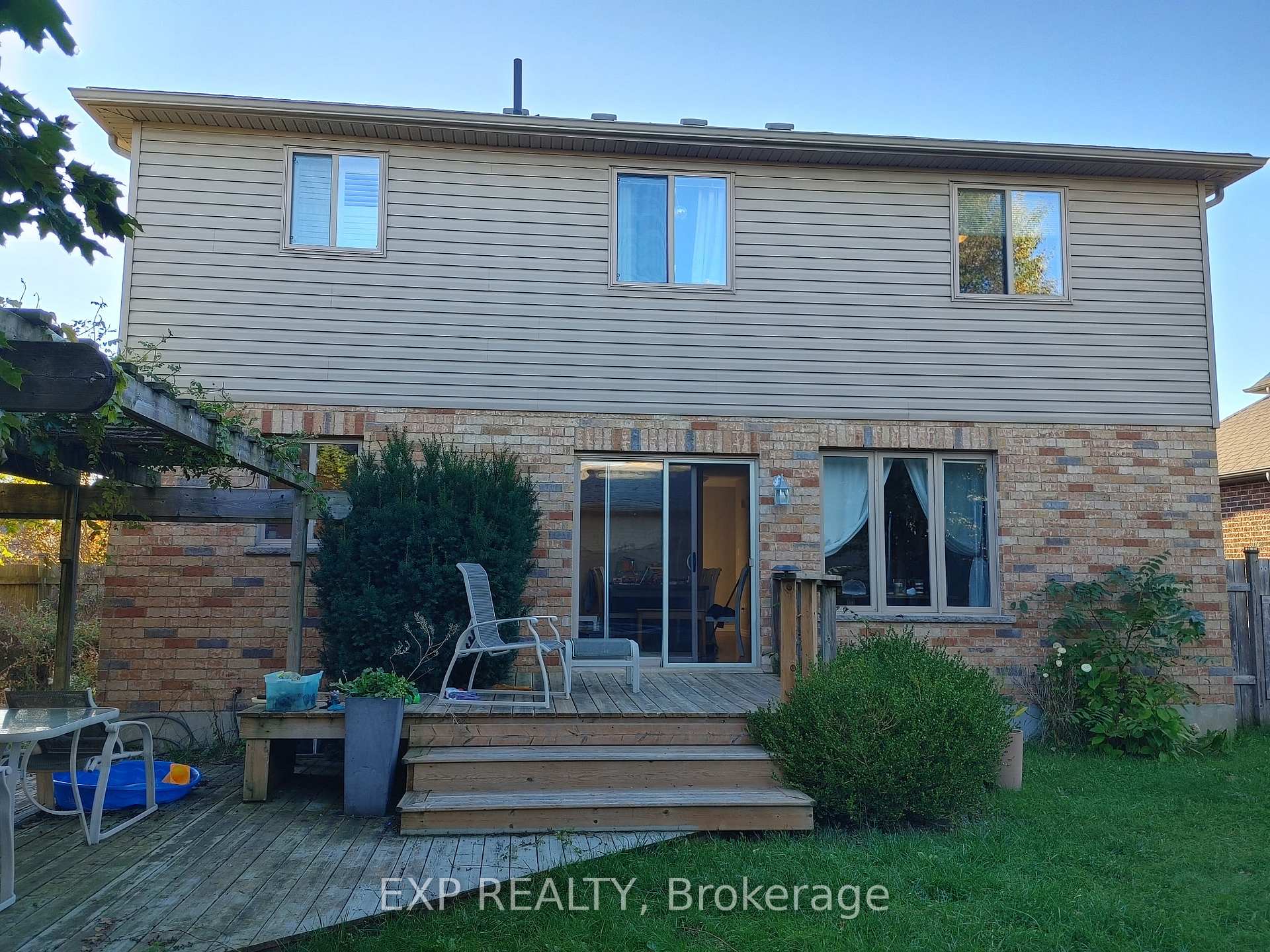 Photo 45 of 100 Radcliffe Crescent, Lucan Biddulph, Lucan — HOMEH