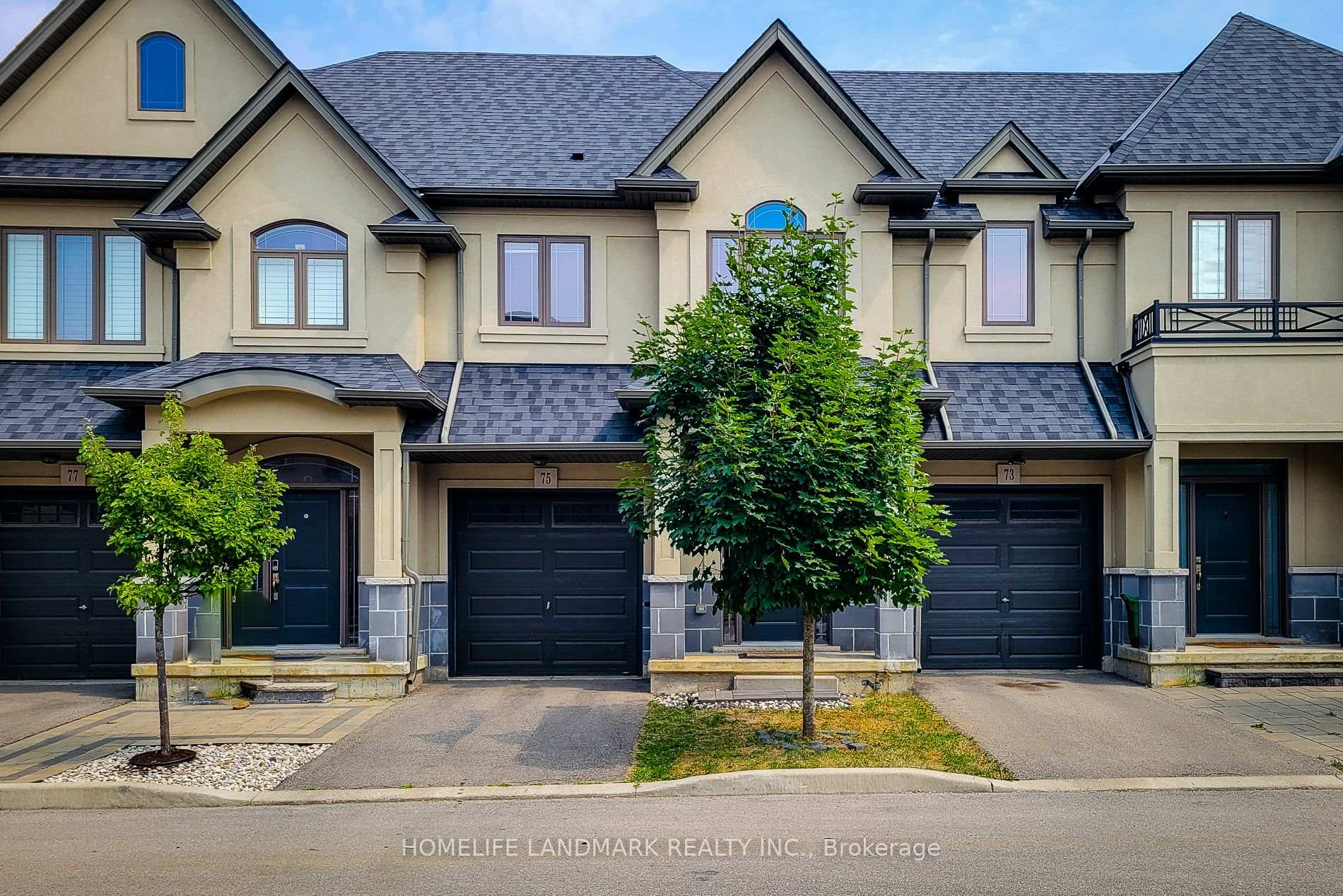 Photo 4 of 75 Sonoma Valley Crescent, Hamilton, Mewburn — HOMEH