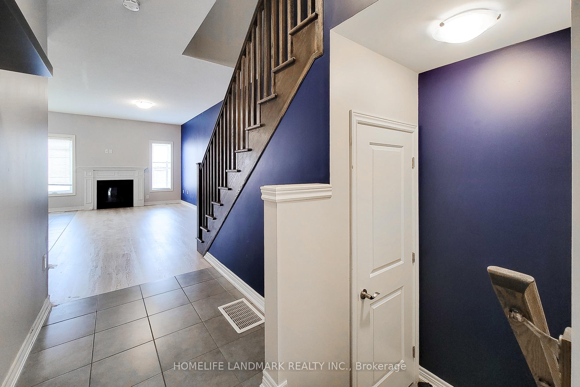 Photo 8 of 75 Sonoma Valley Crescent, Hamilton, Mewburn — HOMEH