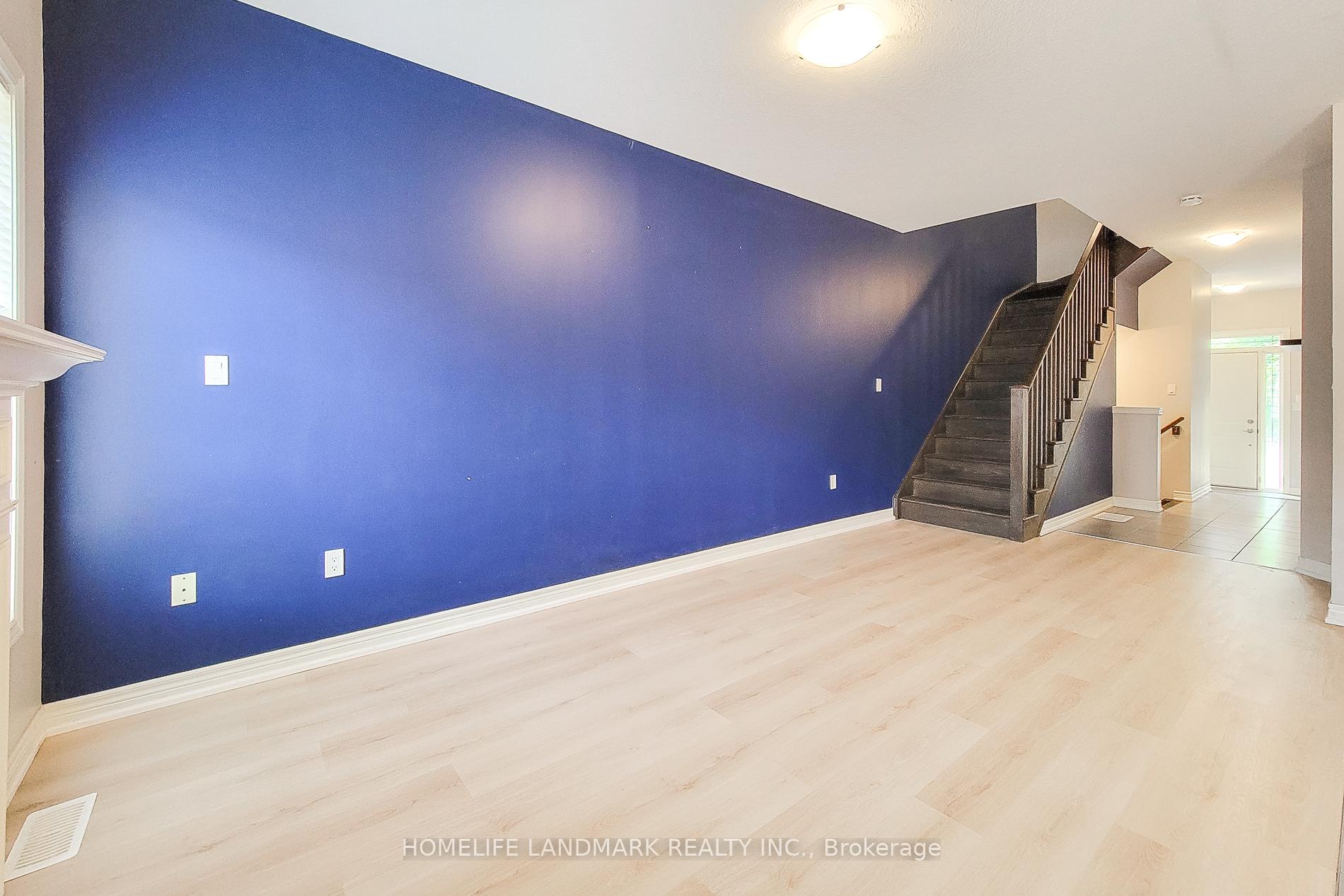 Photo 10 of 75 Sonoma Valley Crescent, Hamilton, Mewburn — HOMEH