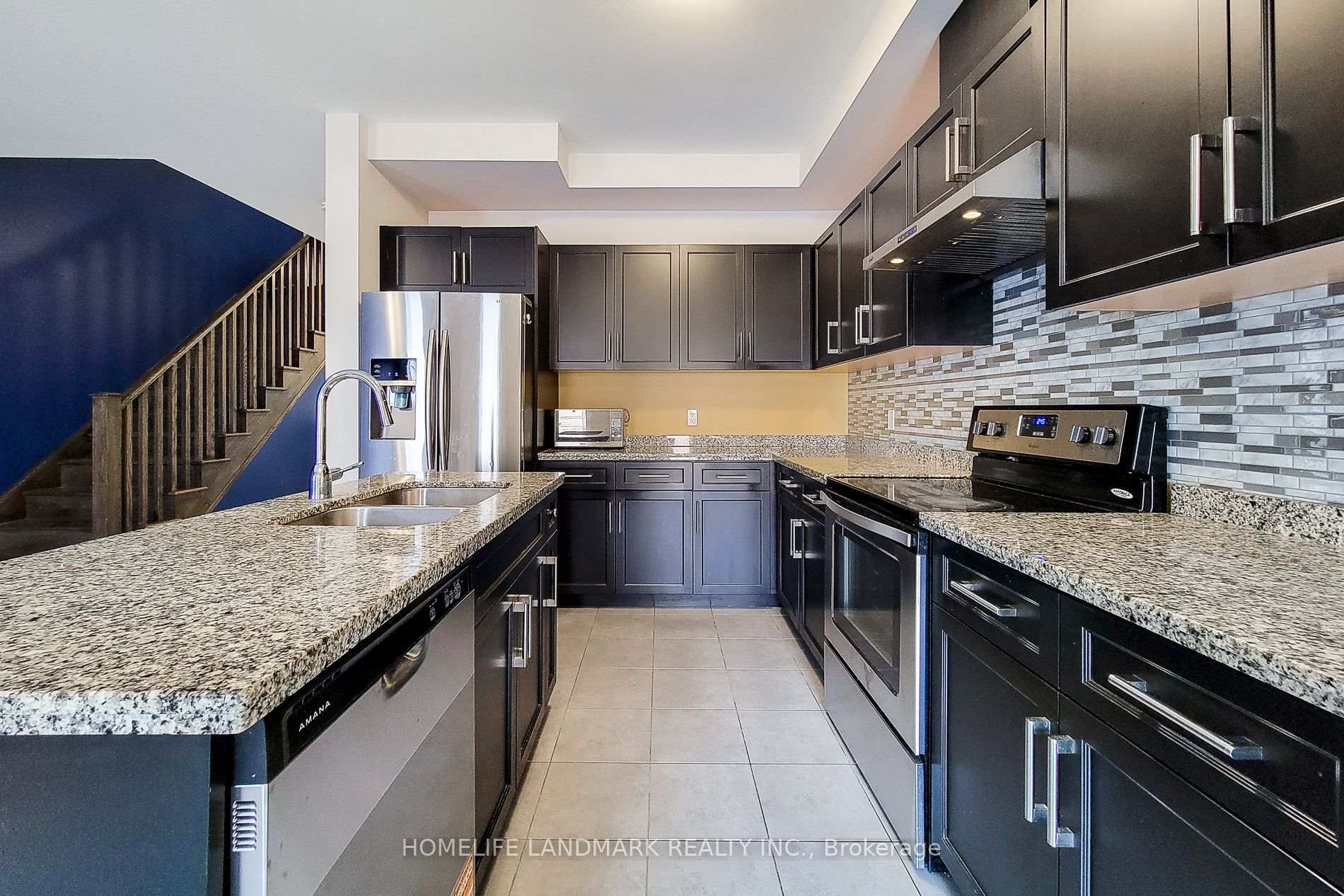 Photo 14 of 75 Sonoma Valley Crescent, Hamilton, Mewburn — HOMEH