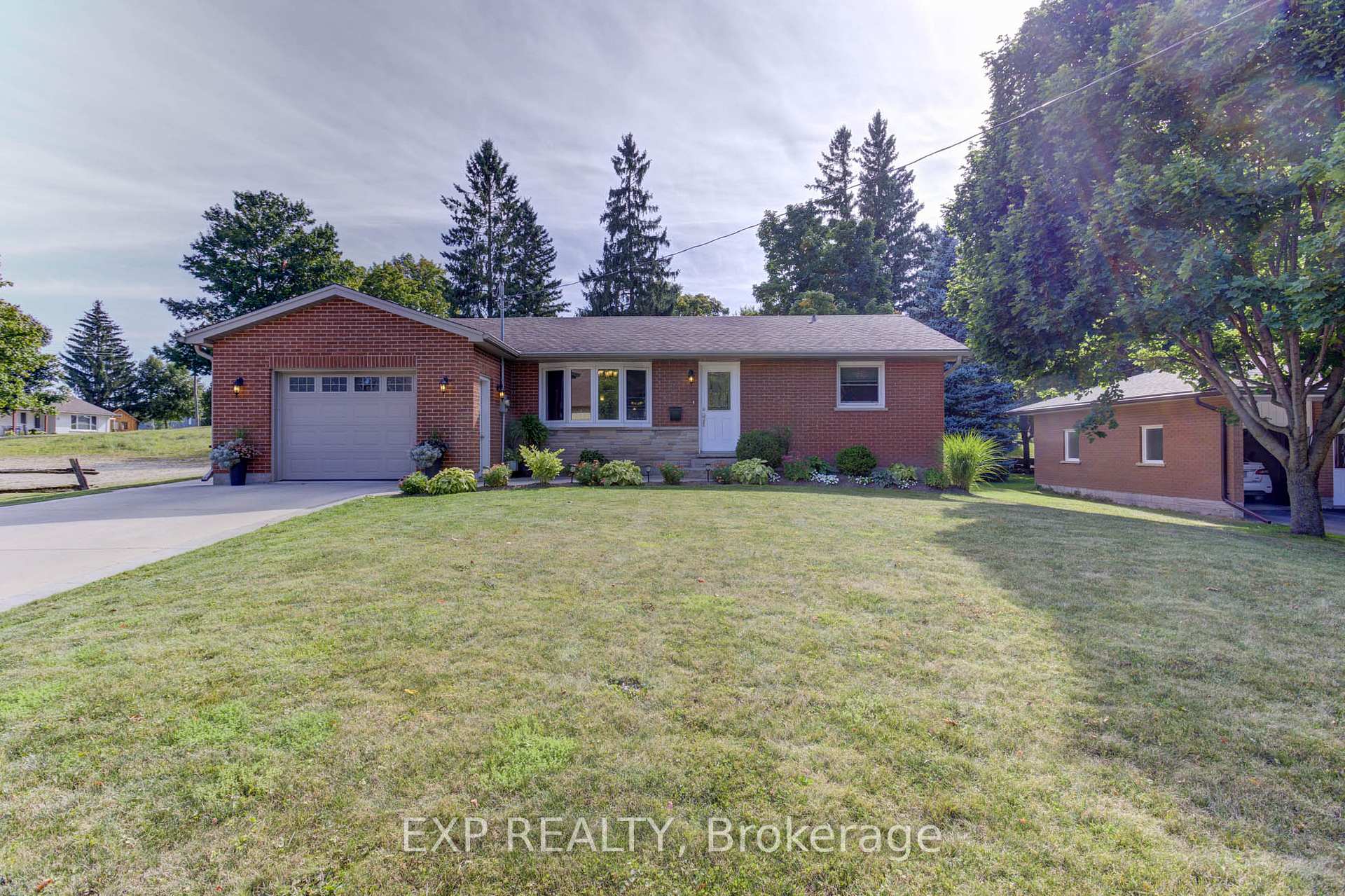 Photo 2 of 33 Spring Street, Mapleton, Rural Mapleton — HOMEH