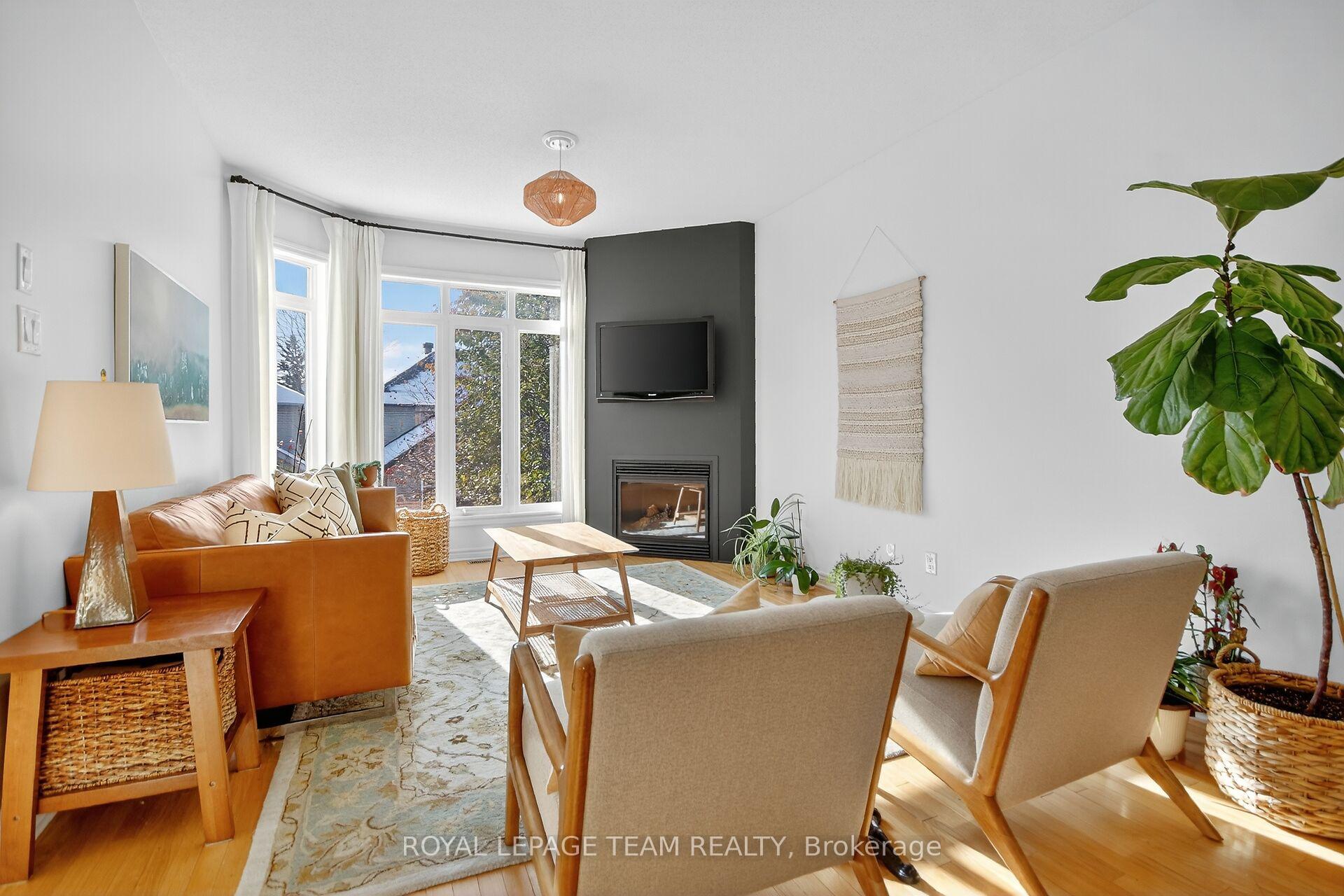 Photo 8 of 293 Waymark Crescent, Ottawa, Kanata - Bridlewood — HOMEH